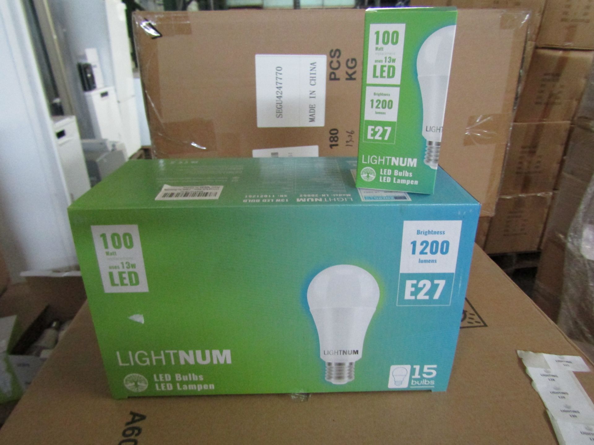 LIGHTNUM - E27 1200 Lumen LED Light Bulbs - Pack of 15 - New & Boxed.