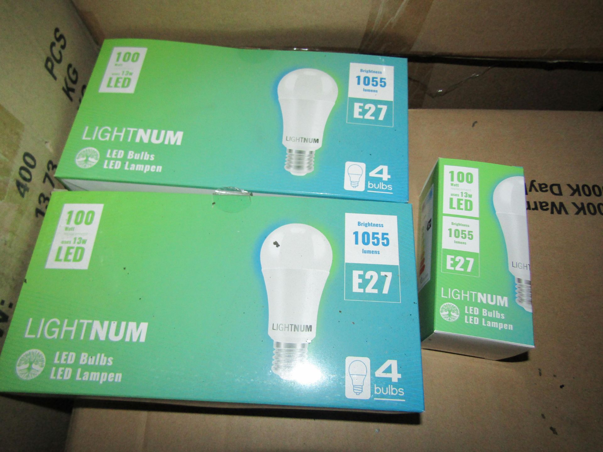 2X LIGHTNUM - E27 1055 Lumen LED Light Bulbs - Pack of 4 - New & Boxed.