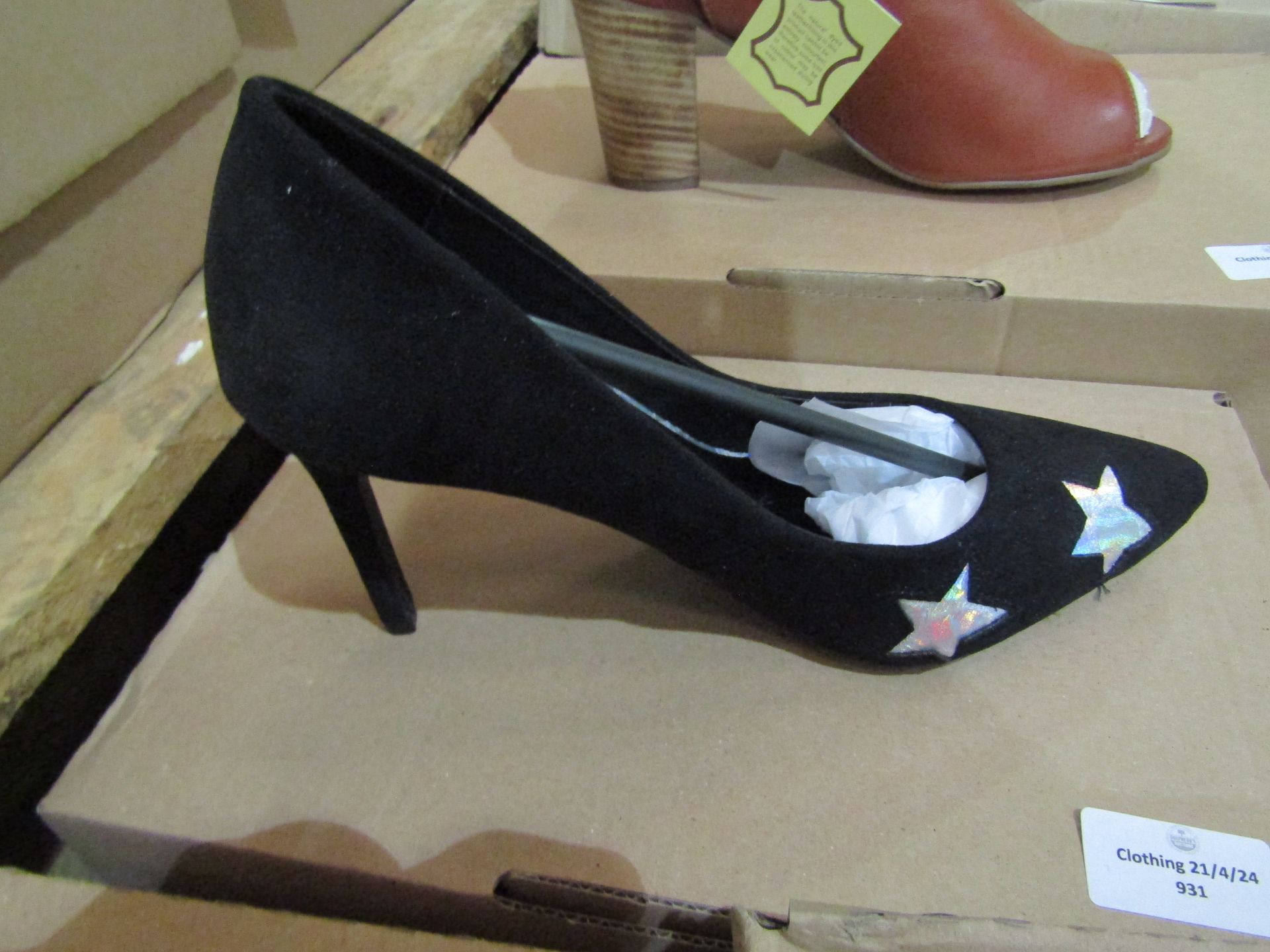 JD Williams Sole Diva Ladies Velvet Star Heeled Shoes, Size: 5E - Unused & Boxed.