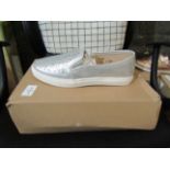 JD Williams Ladies White Diamante Detail Slip On Shoes, Size: 5EEE - Unworn & Boxed.
