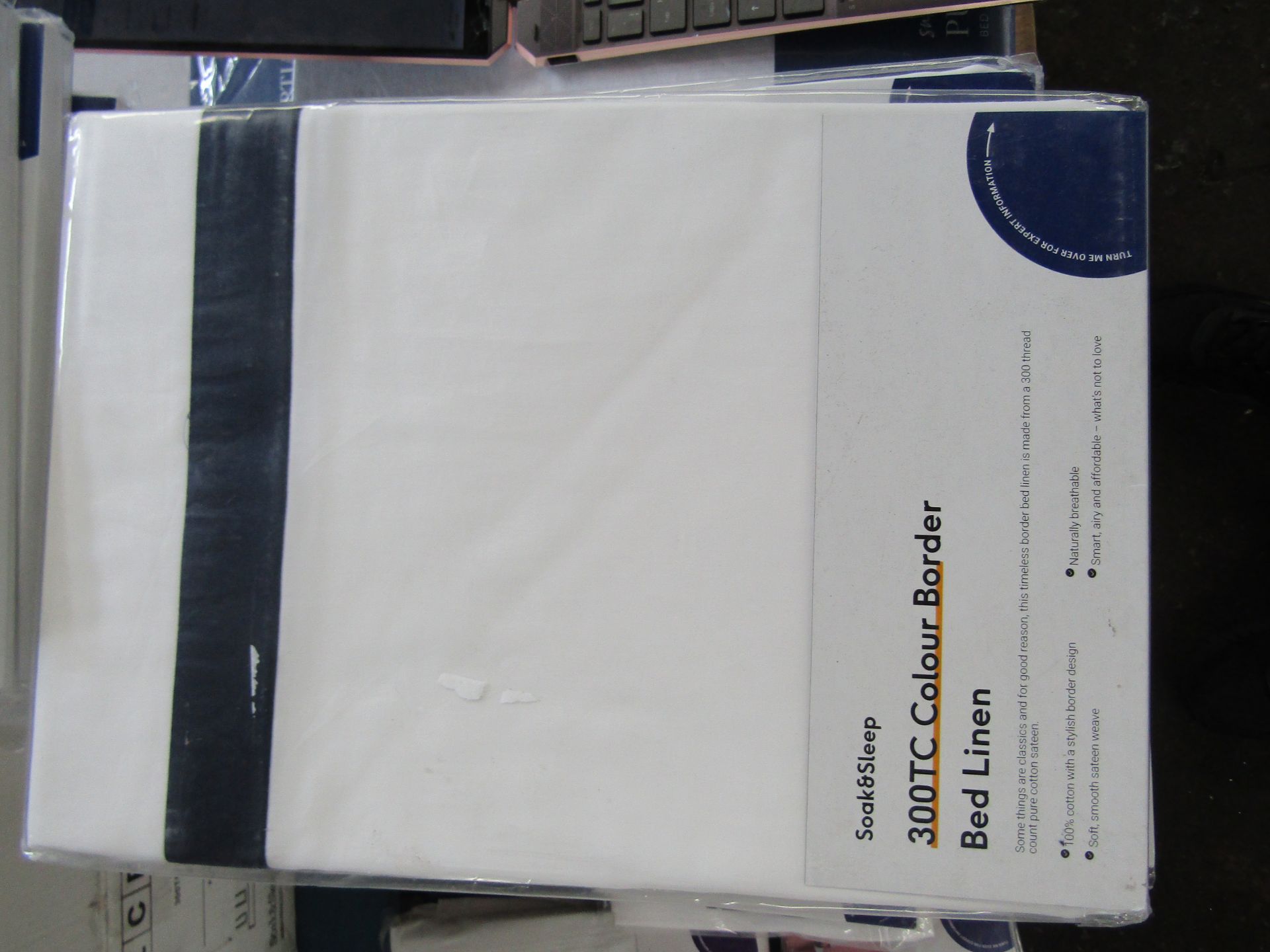 Soak & Sleep Soak & Sleep White/Navy 300TC Colour Border Cotton Single Flat Sheet RRP 17 - Image 2 of 2