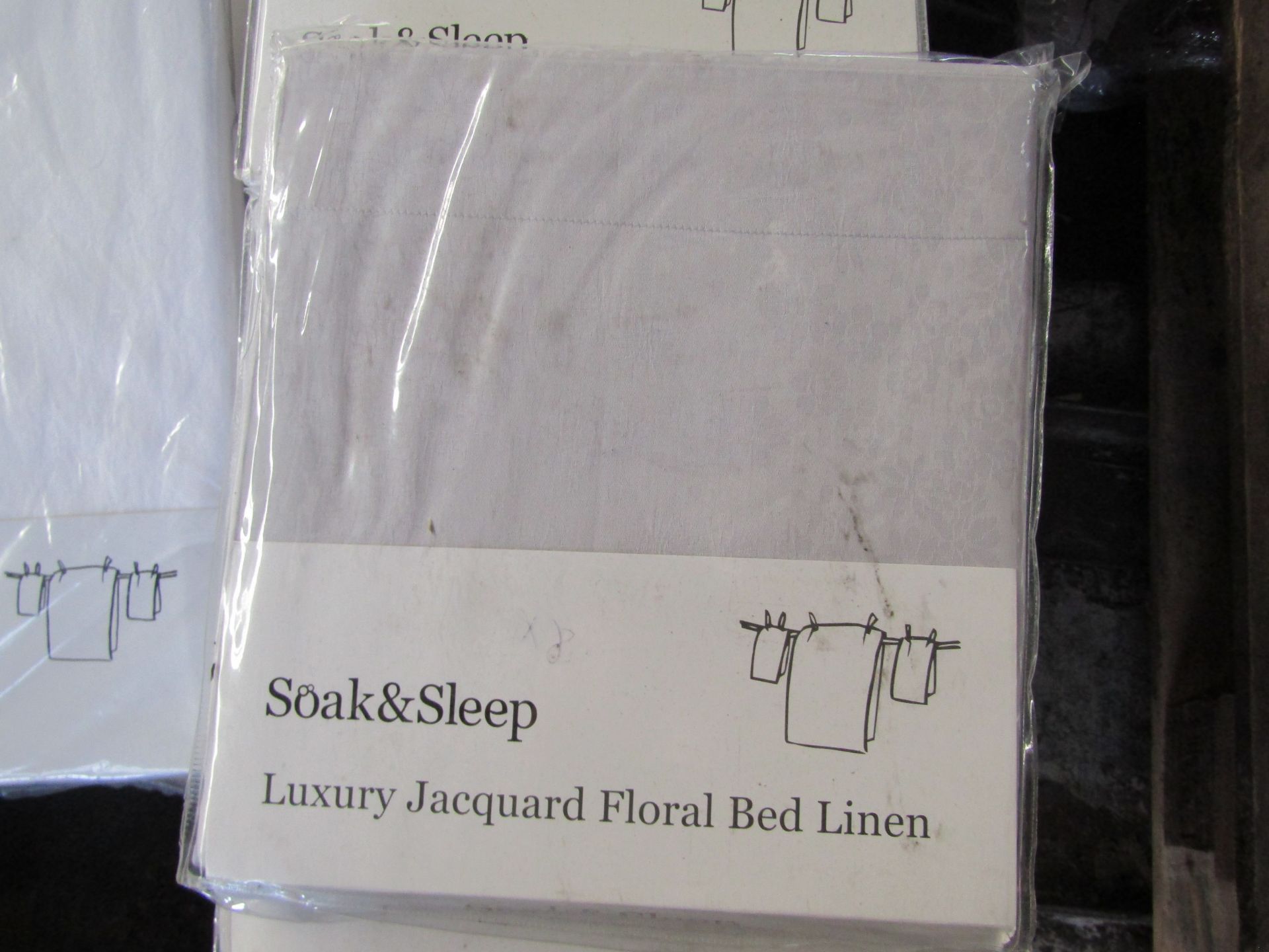 Soak & Sleep Jacquard Floral Oxford Pillow Cases Super King Pair RRP 11