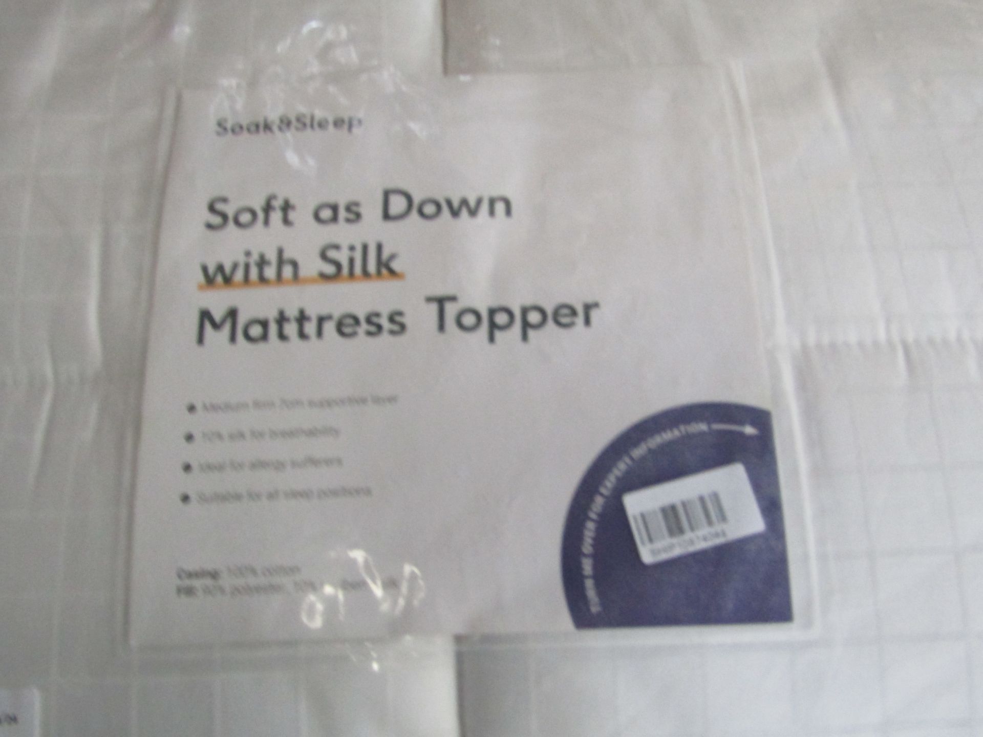 Soak & Sleep Soak & Sleep Soft as Down Microfibre with Silk Superking Mattress Topper RRP 180