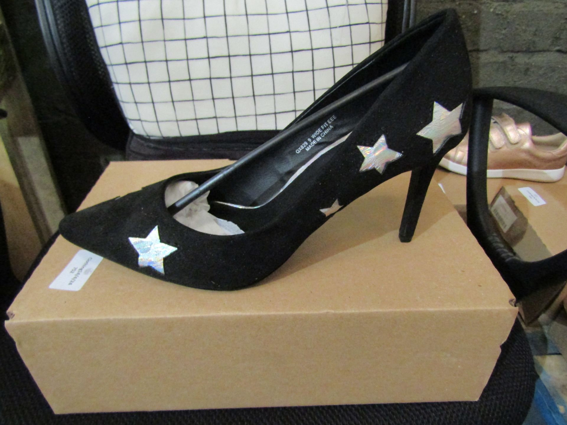 JD Williams Sole Diva Ladies Velvet Star Heeled Shoes, Size: 7E - Unworn & Boxed.