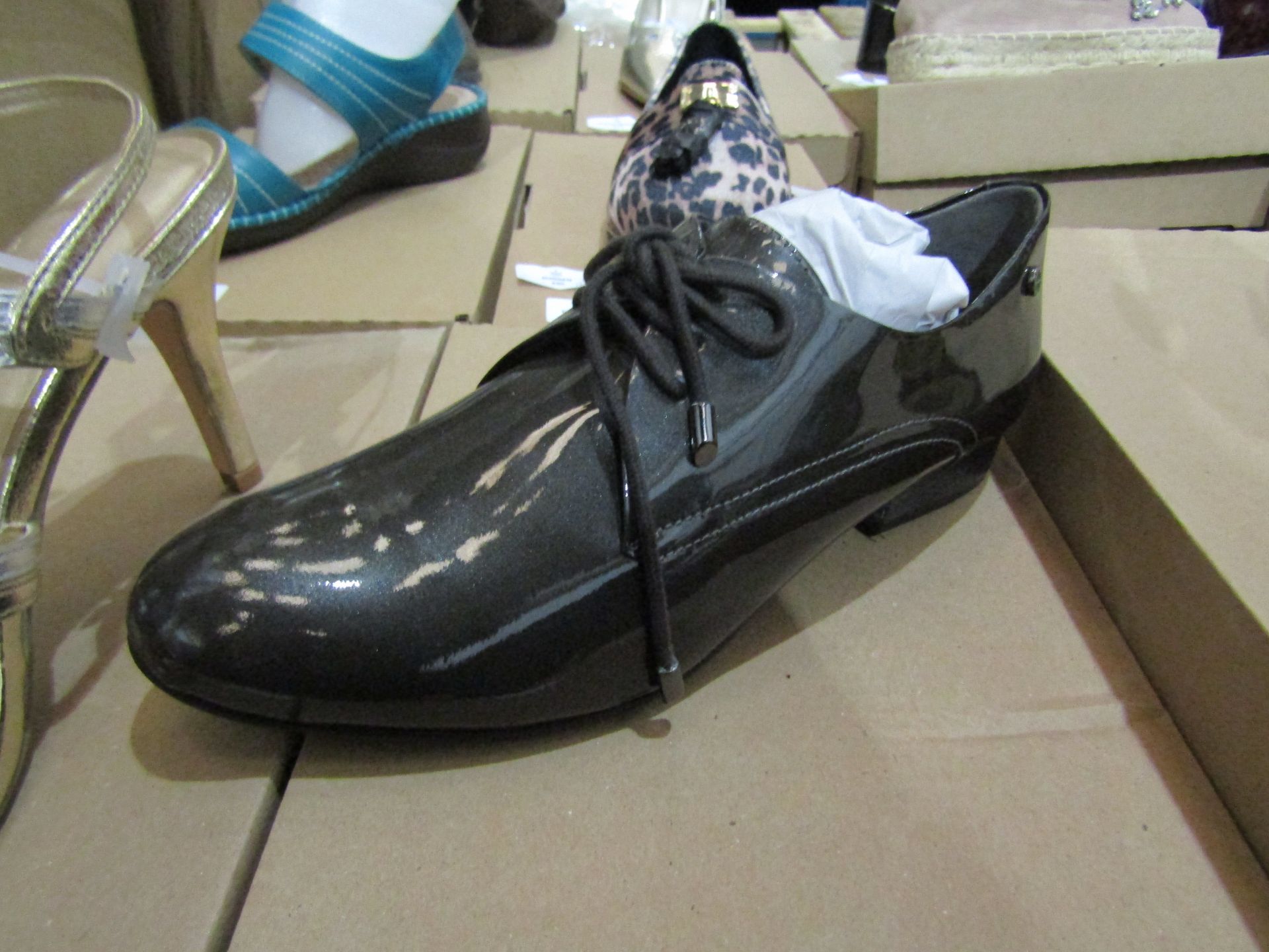 Ladies Storm Shoes, Uk 39, Unworn & Boxed.