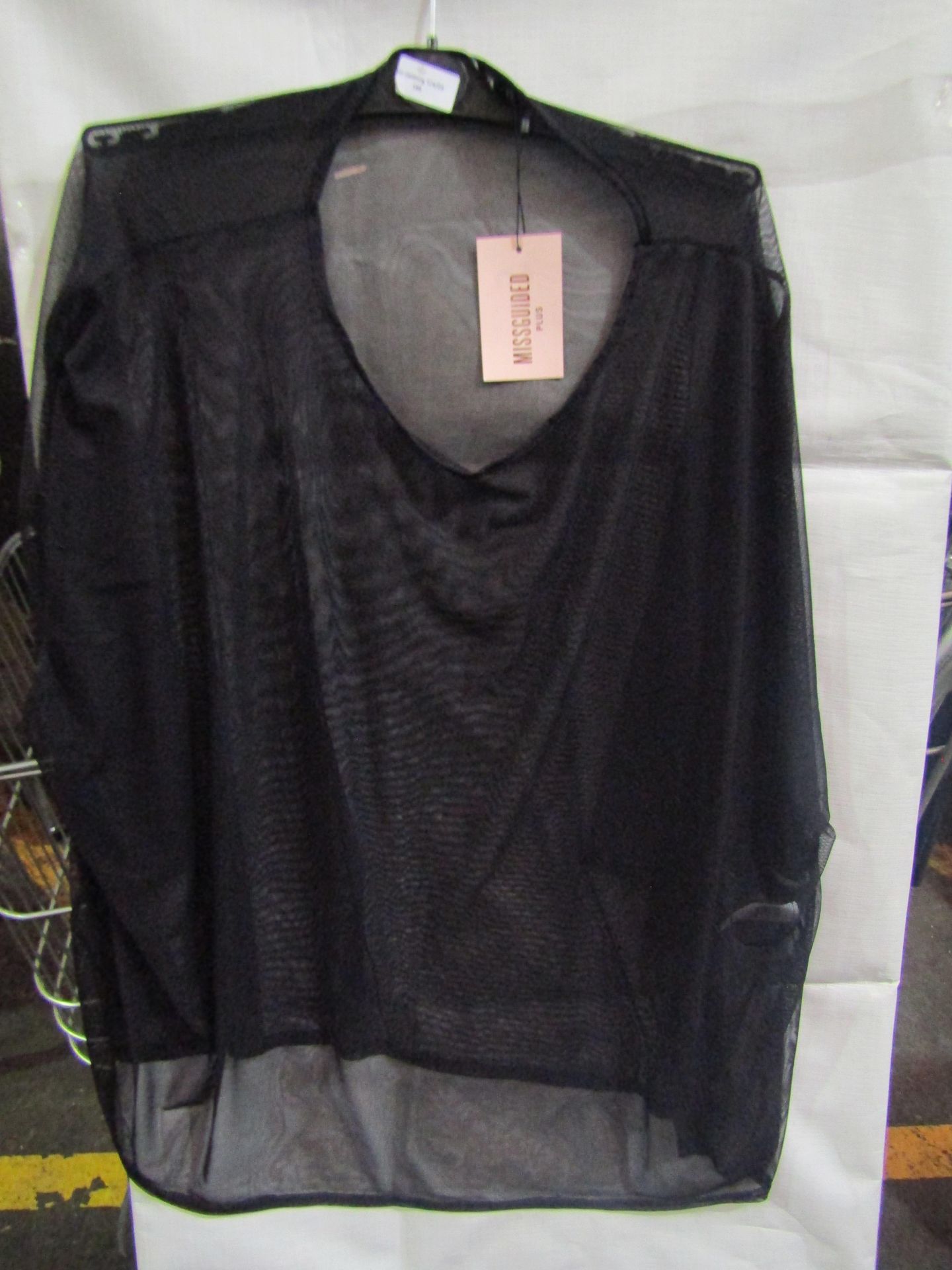 2x Missguided Plus Mesh Oversized T-Shirt - Size 24, New & Packaged.