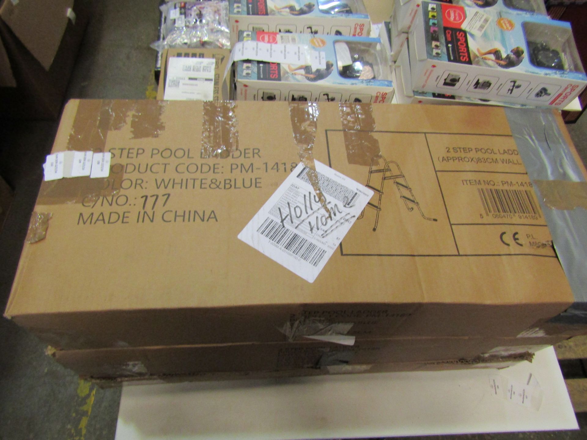 2 Step Pool Ladder White & Blue, Size: Approx 83cm Wall Height - Unchecked & boxed.