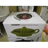 2x Scoop Juicers, Colours May Vary, Unchecked & Boxed.