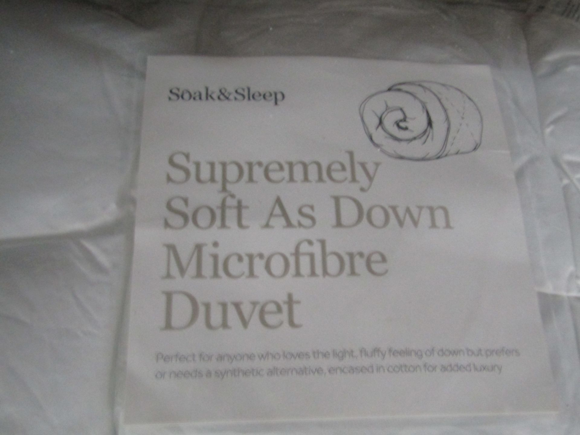 Soak & Sleep Soak & Sleep 4.5 Tog Soft As Down Microfibre Superking Duvet RRP 65 - Image 2 of 2