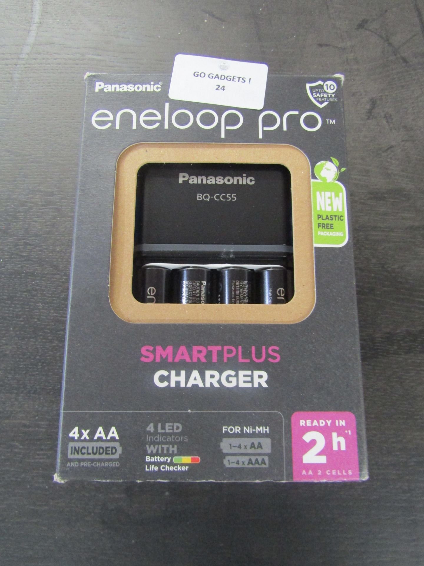 Eneloop SmartPlus charger, for 1-4 AA/AAA rechargeable batteries, 1.5h charging time, 10 safety