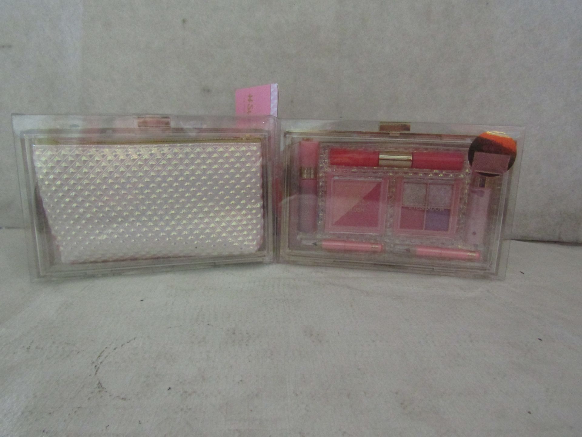 2X The Colour Workshop - Sweetheart 14-Piece Beauty Set With Clutch Bag - New & Packaged.