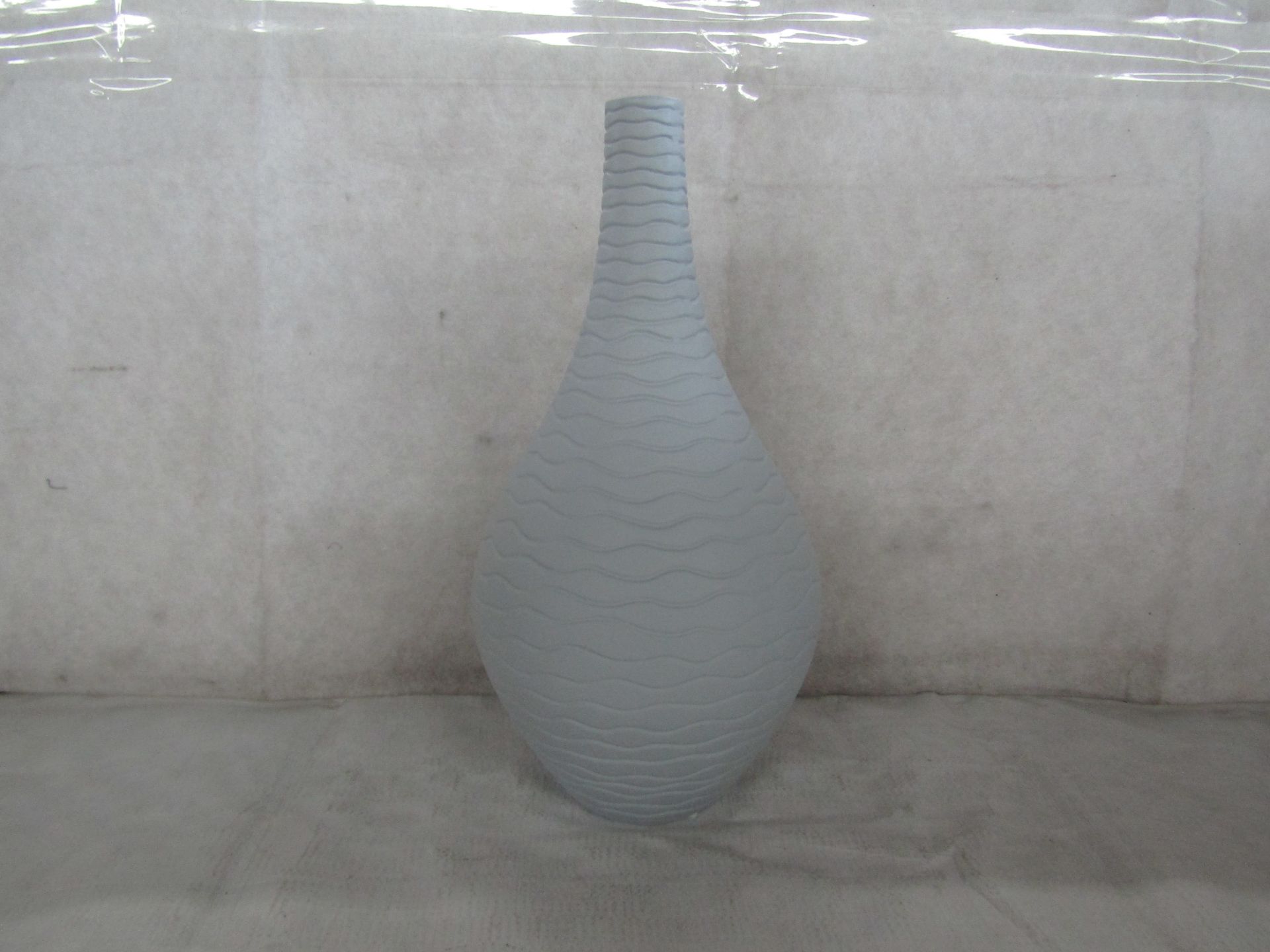 David Fischoff - Duck Egg Vase - Good Condition & Boxed.