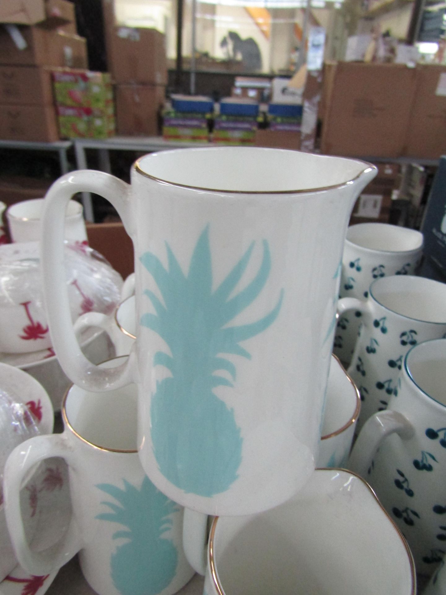 Alice Peto Pineapple Jug 1 Pint RRP 42About the Product(s)Bring some tropical vibes to your