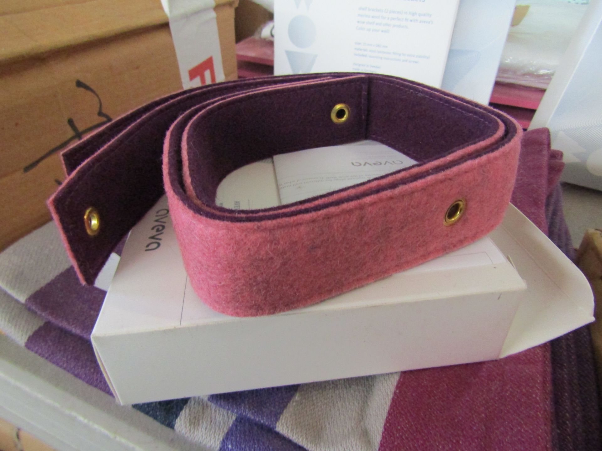 Merino Wool Shelf Brackets - Pink Small - New & Boxed. (DR673)