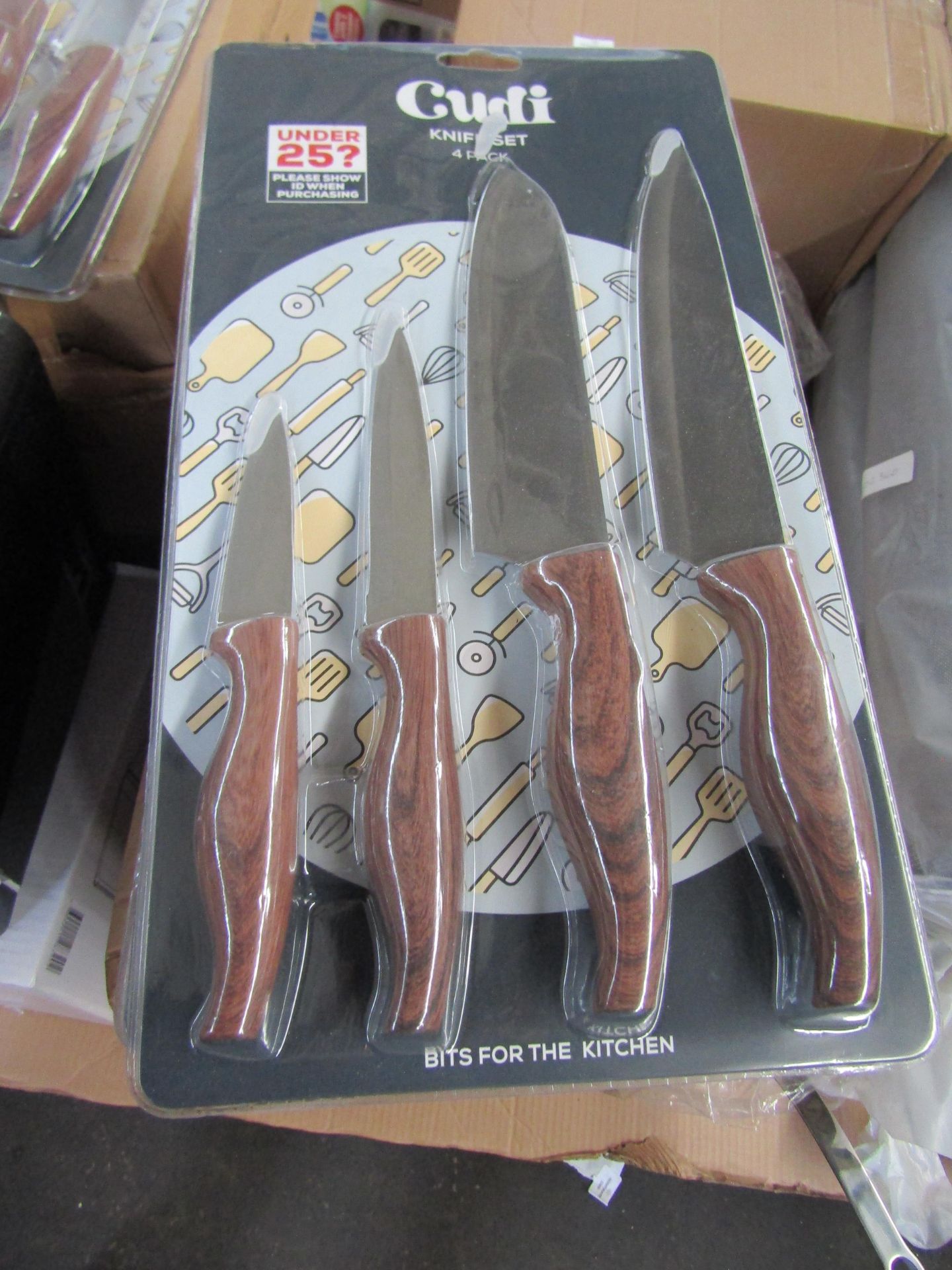 Cudi 4 piece knife set with wood effect handles - New & Still blister Packed - Over 18's Only!