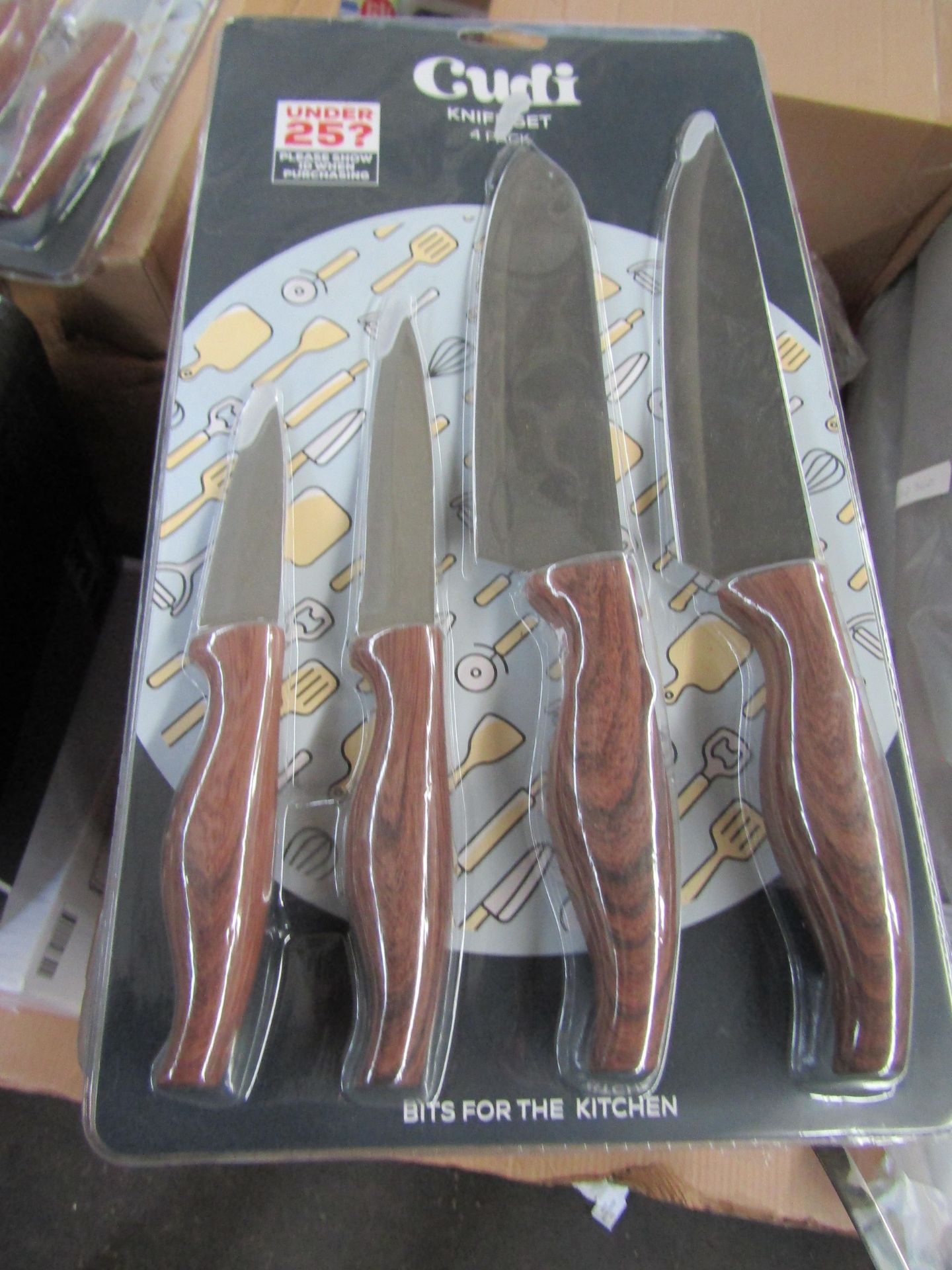 Cudi 4 piece knife set with wood effect handles - New & Still blister Packed - Over 18's Only!