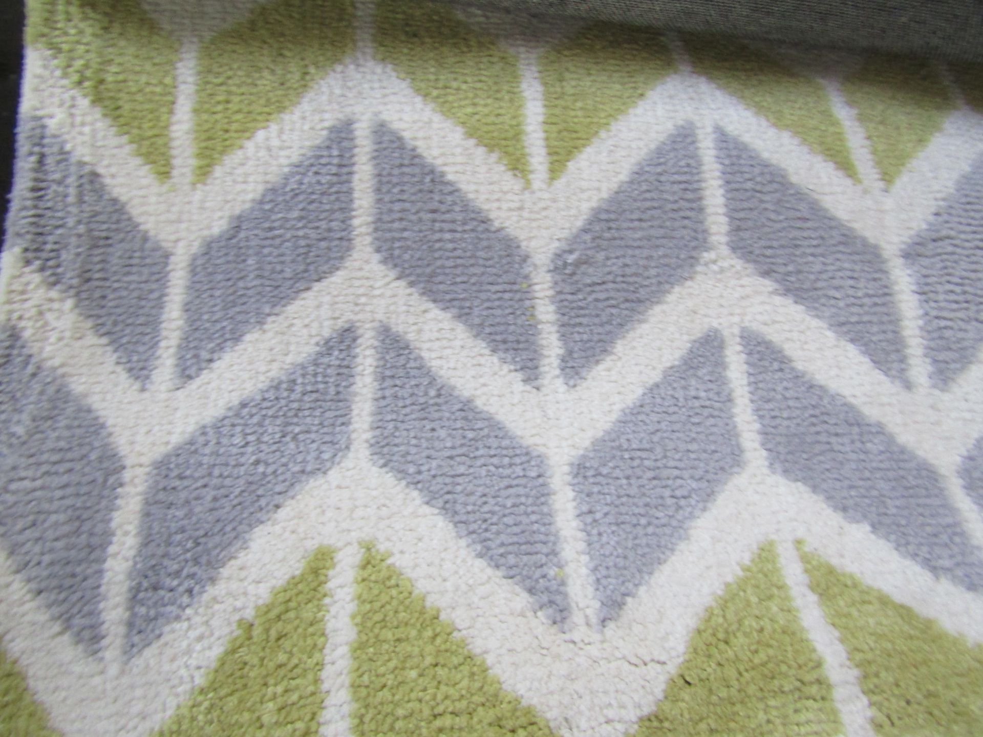 Rugstore Arlo Rug L100 X W150Cm Chevron Lemon & Grey RRP 125About the Product(s)Whether you are