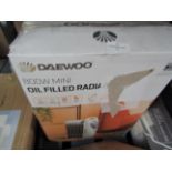 Daewoo 800w mini poil filled radiator, boxed and unchecked