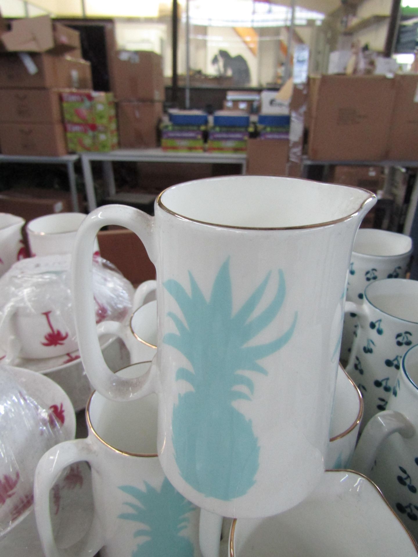 Alice Peto Pineapple Jug 1 Pint RRP 42About the Product(s)Bring some tropical vibes to your