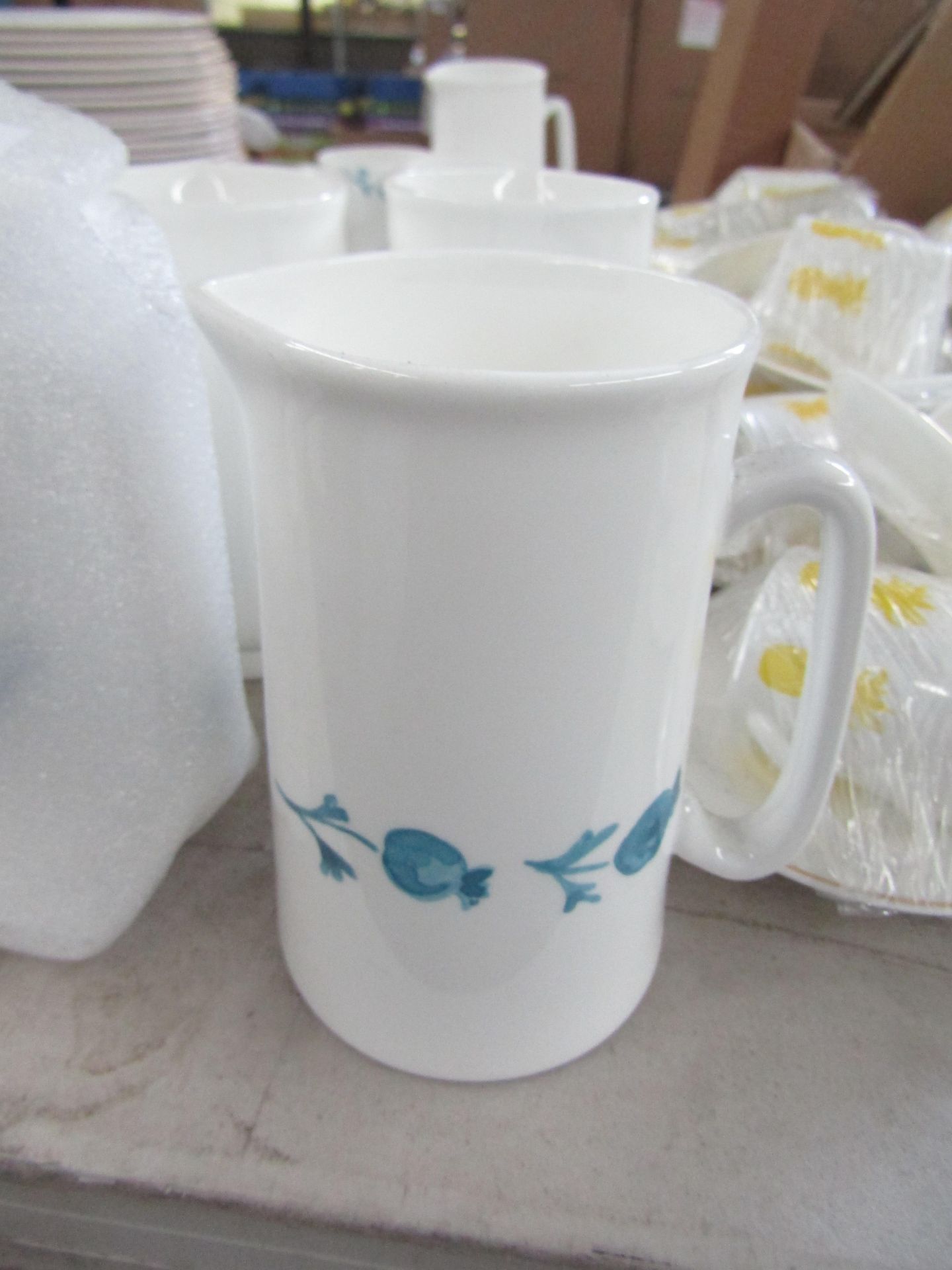 Alice Peto Rose Hip Jug 1 Pint RRP 30About the Product(s)Featuring original hand-painted rosehips