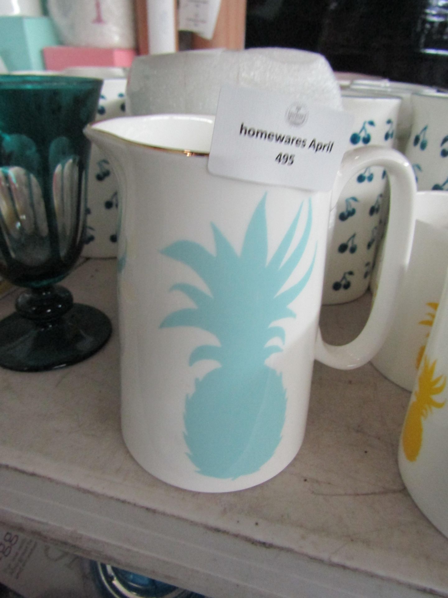 Alice Peto Pineapple Jug 1 Pint RRP 42About the Product(s)Bring some tropical vibes to your