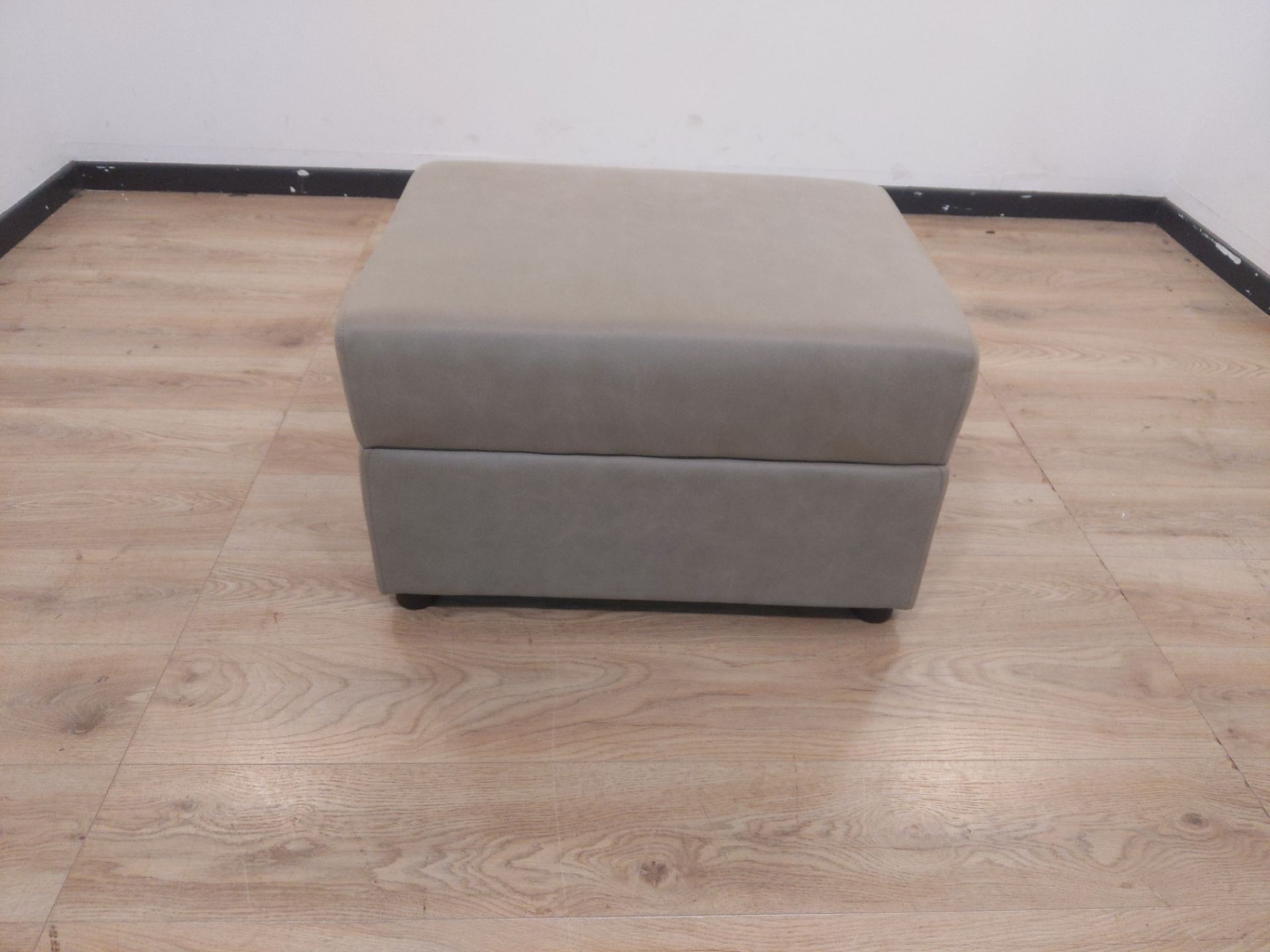 Roman Storage Footstool Pisa Taupe Self Stitch Black Glides RRP 300About the Product(s)Roman Storage