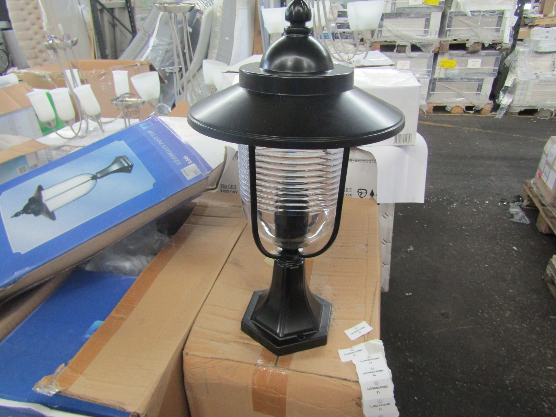 Integrity Lighting black outdoor Georgian post top. H44CM X W24CM. New & Boxed (boxes are shop