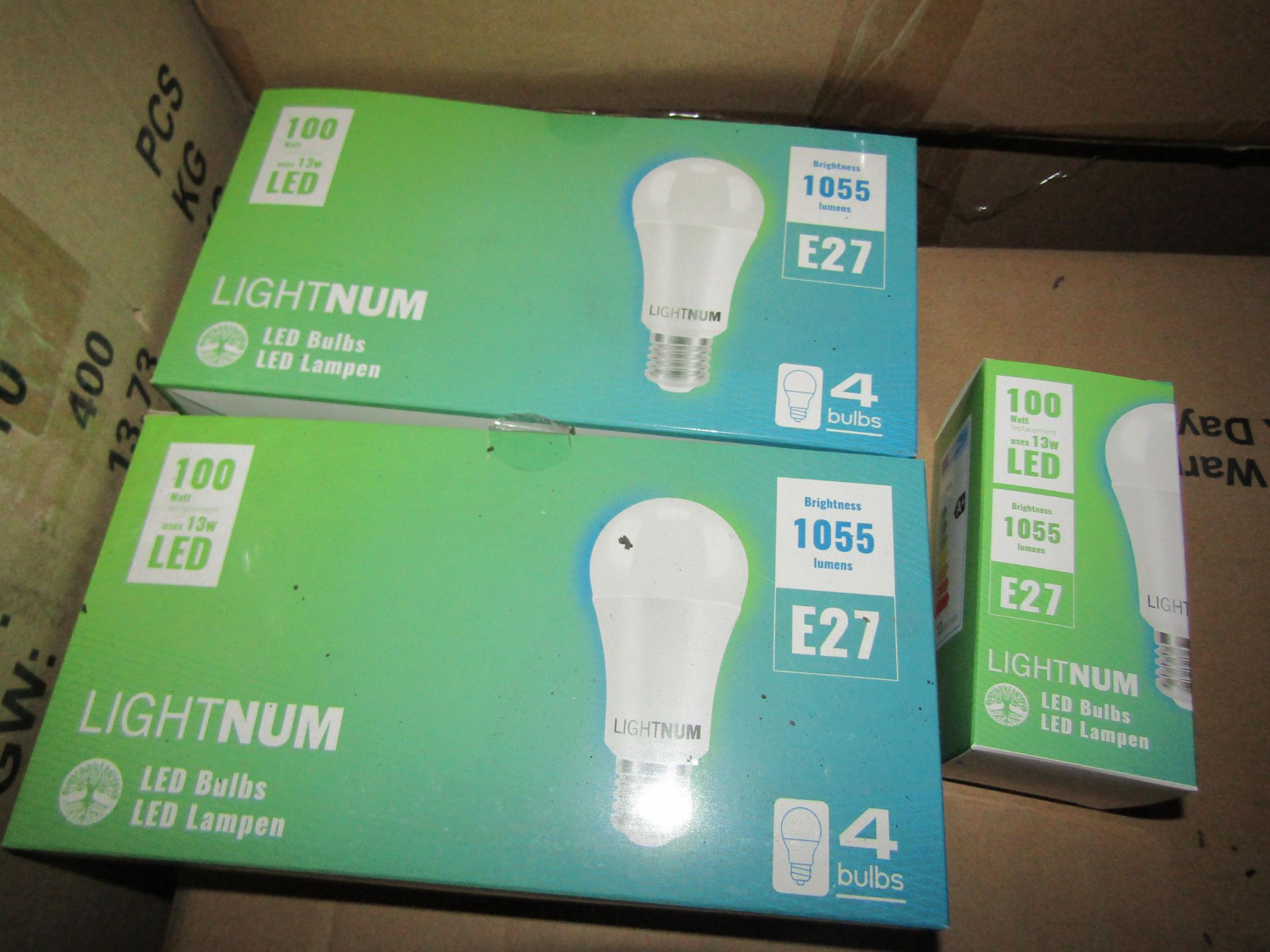 2X LIGHTNUM - E27 1055 Lumen LED Light Bulbs - Pack of 4 - New & Boxed.