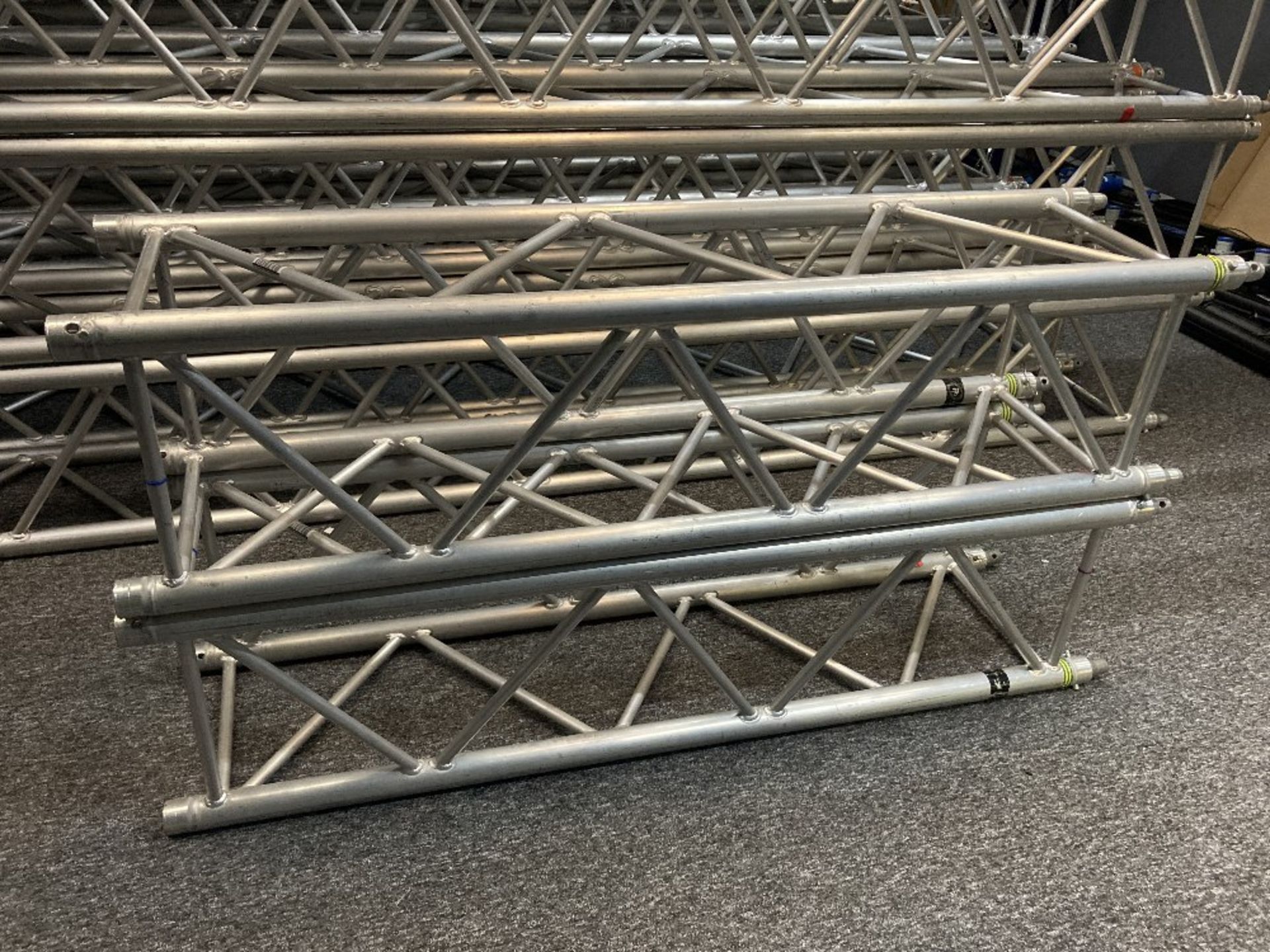 (2) Milos Quatro M390L 1.5mtr Truss Section