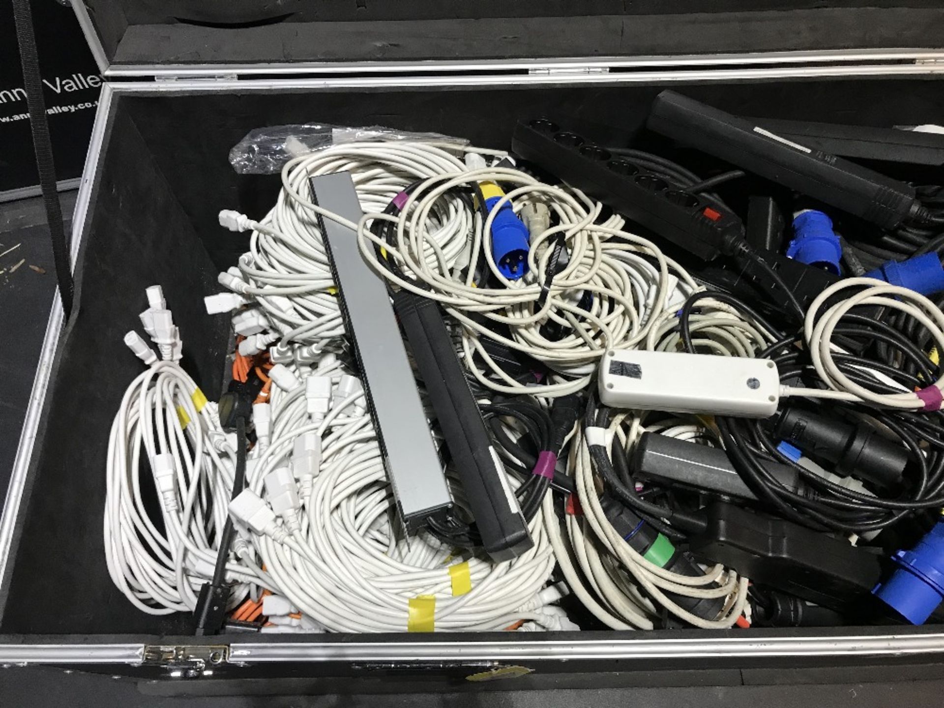 Large Quantity of IEC Cables & Heavy Duty Mobile Flight Case - Image 2 of 6