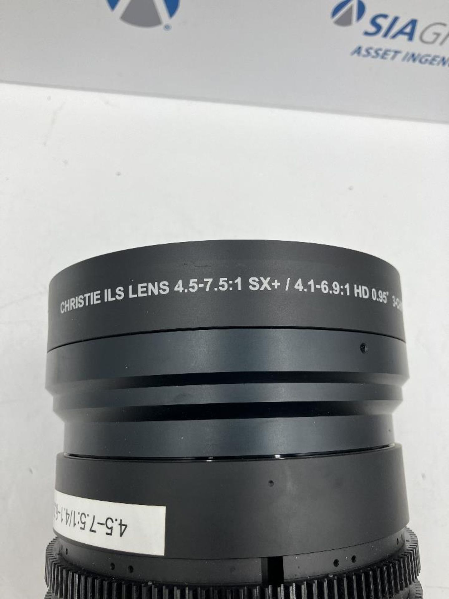 Christie ILS M-Series HD Lens 4.5-7.5 With Flight Case - Image 5 of 8