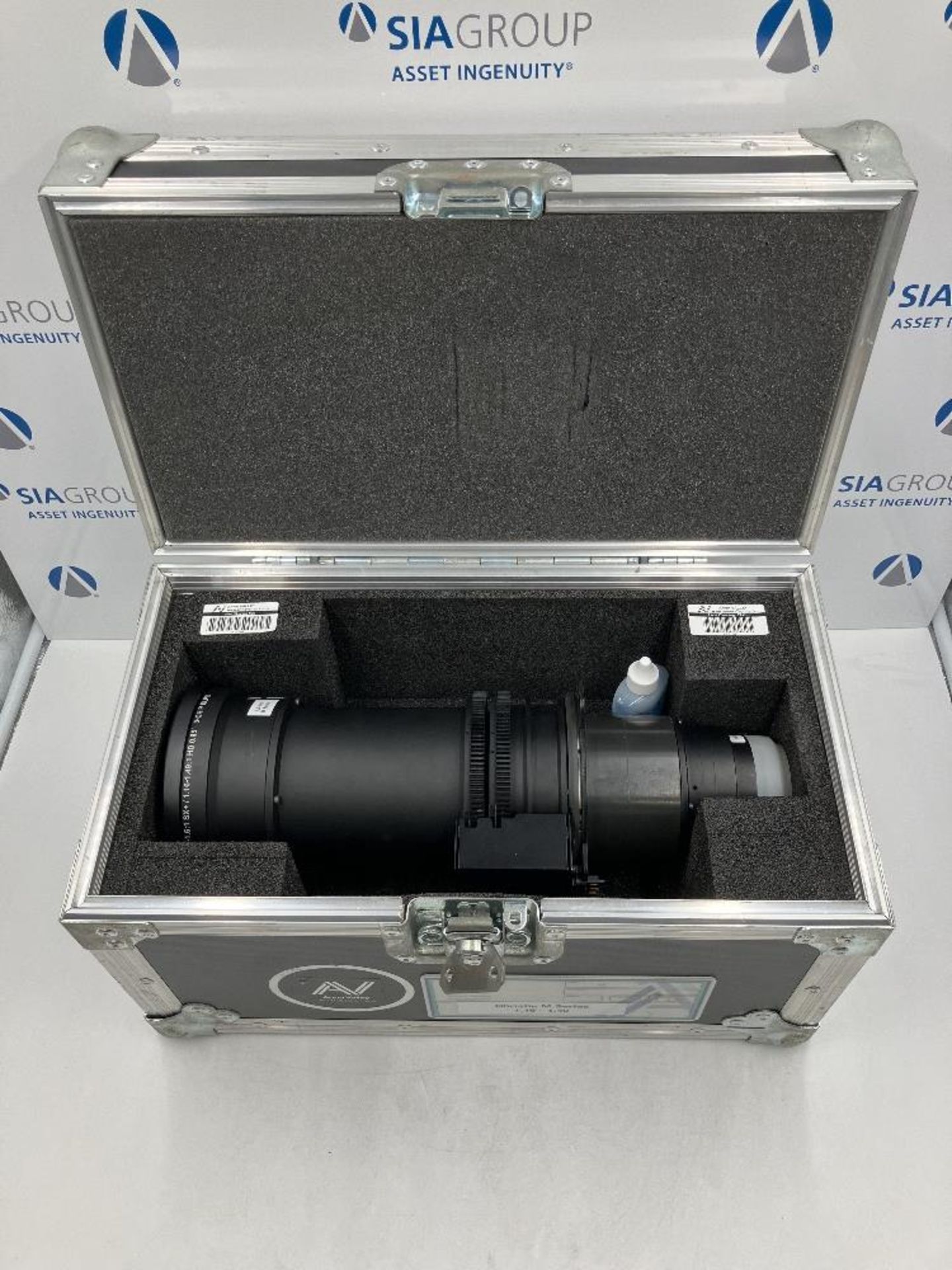 Christie M-Series HD Lens 1.16 - 1.49 With Flight Case - Image 7 of 8