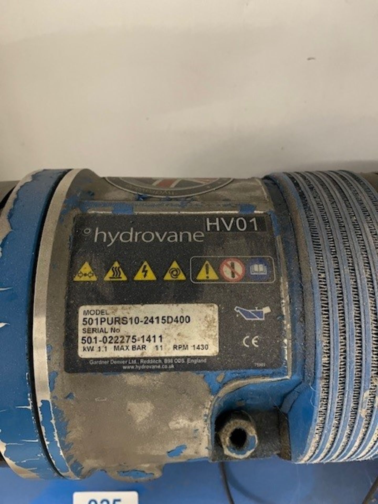 Hydrovane HV01 rotary vane air compressor - Image 2 of 2