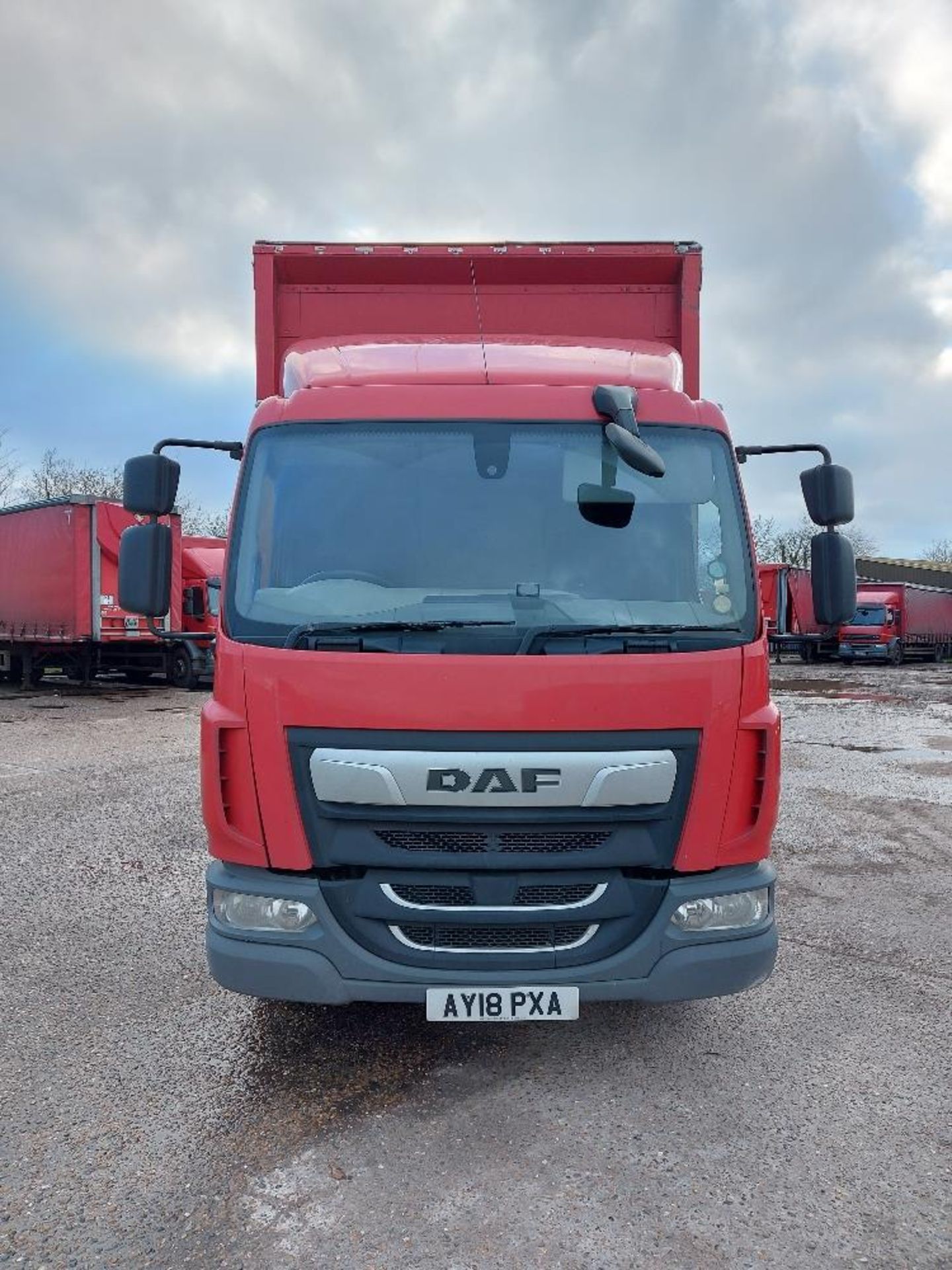 DAF LF 230 4x2 Rigid 12T Curtain Side Lorry with Tail Lift - Image 3 of 10