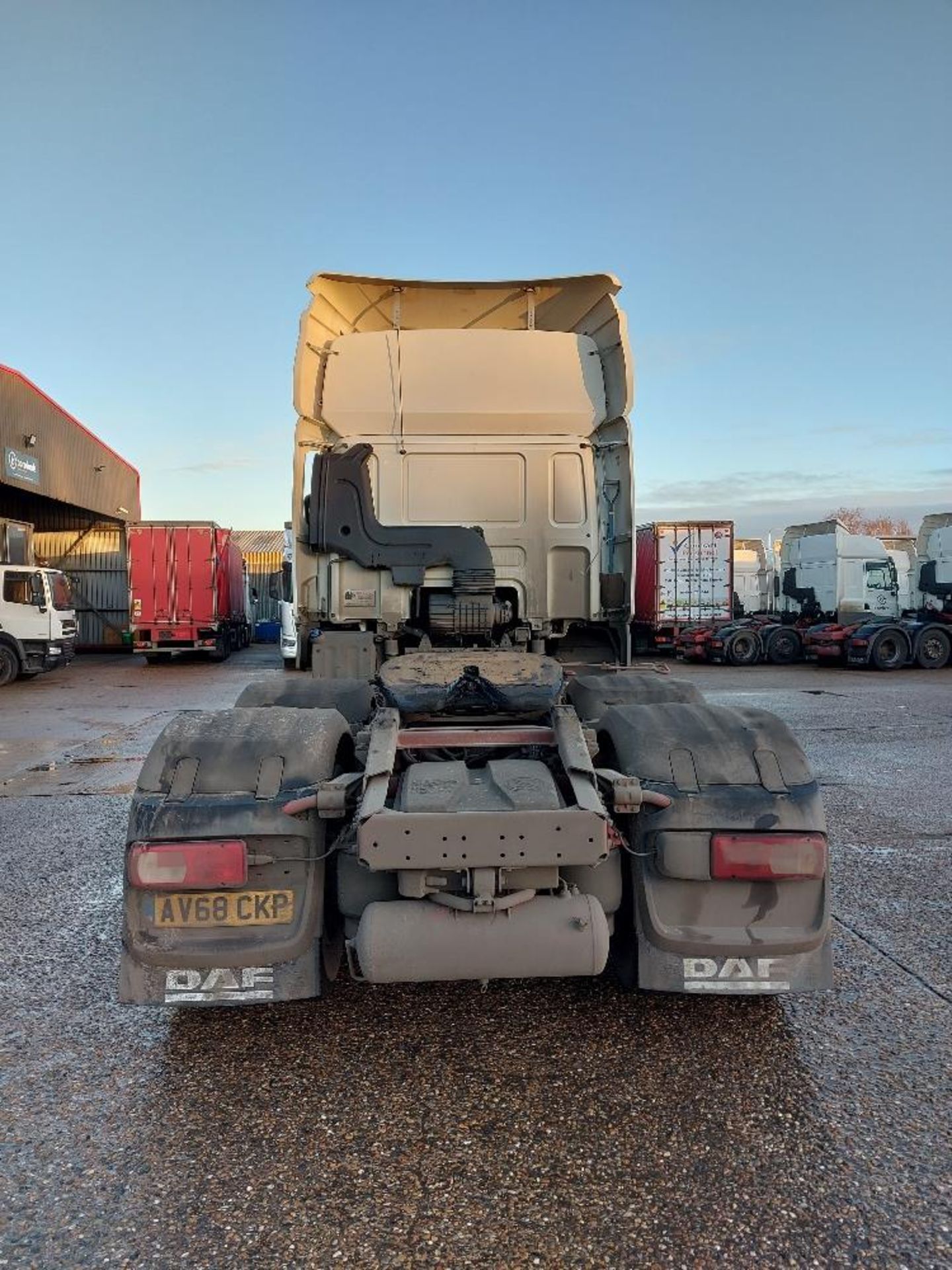 DAF CF 480 FTG Space Cab 6x2 Tractor Unit - Image 6 of 11