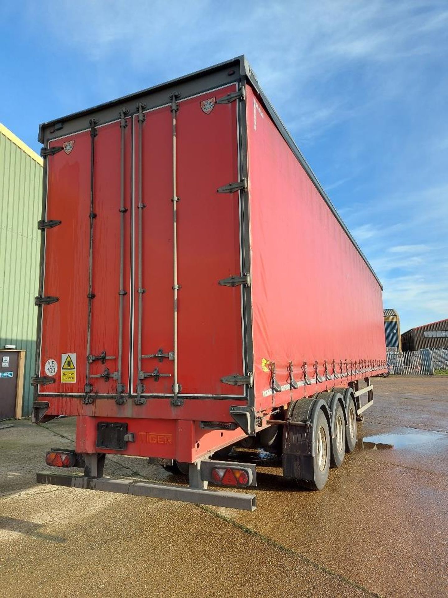 Tiger Tri-Axle 13.7m Curtain Side Trailer Unit - Image 4 of 8