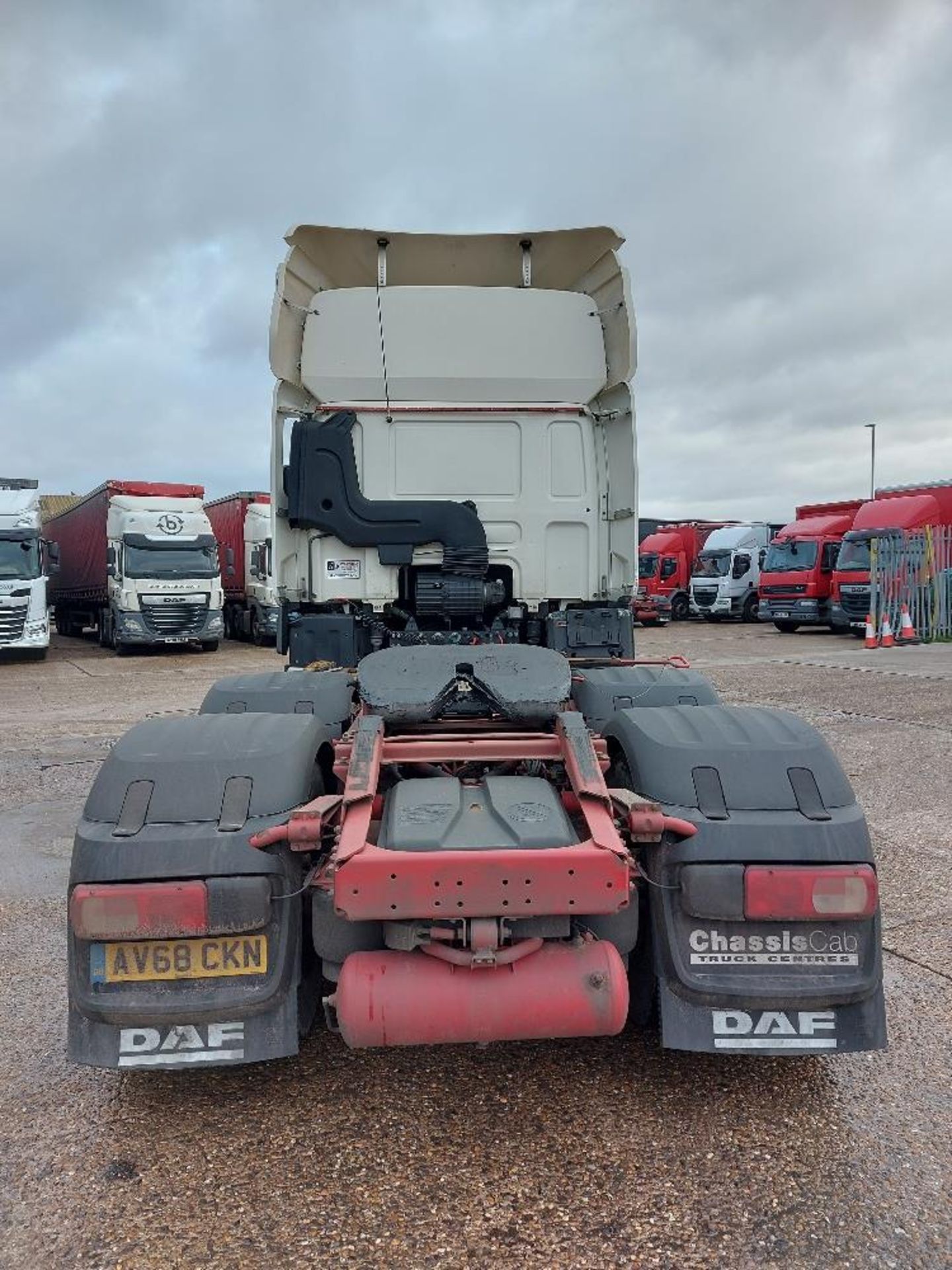 DAF CF 480 FTG Space Cab 6x2 Tractor Unit - Image 6 of 11