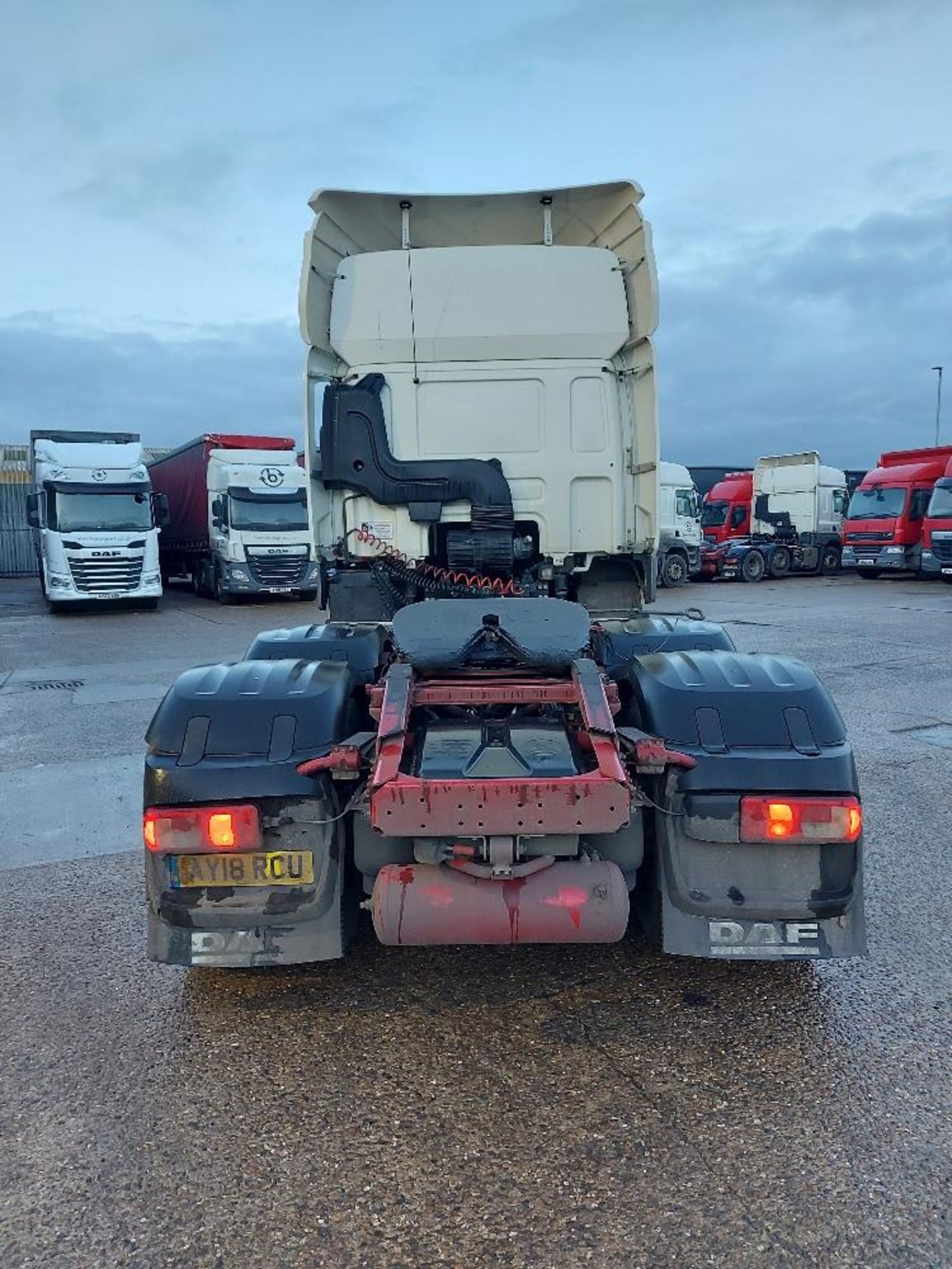 DAF CF 480 FTG Space Cab 6x2 Tractor Unit - Image 6 of 11