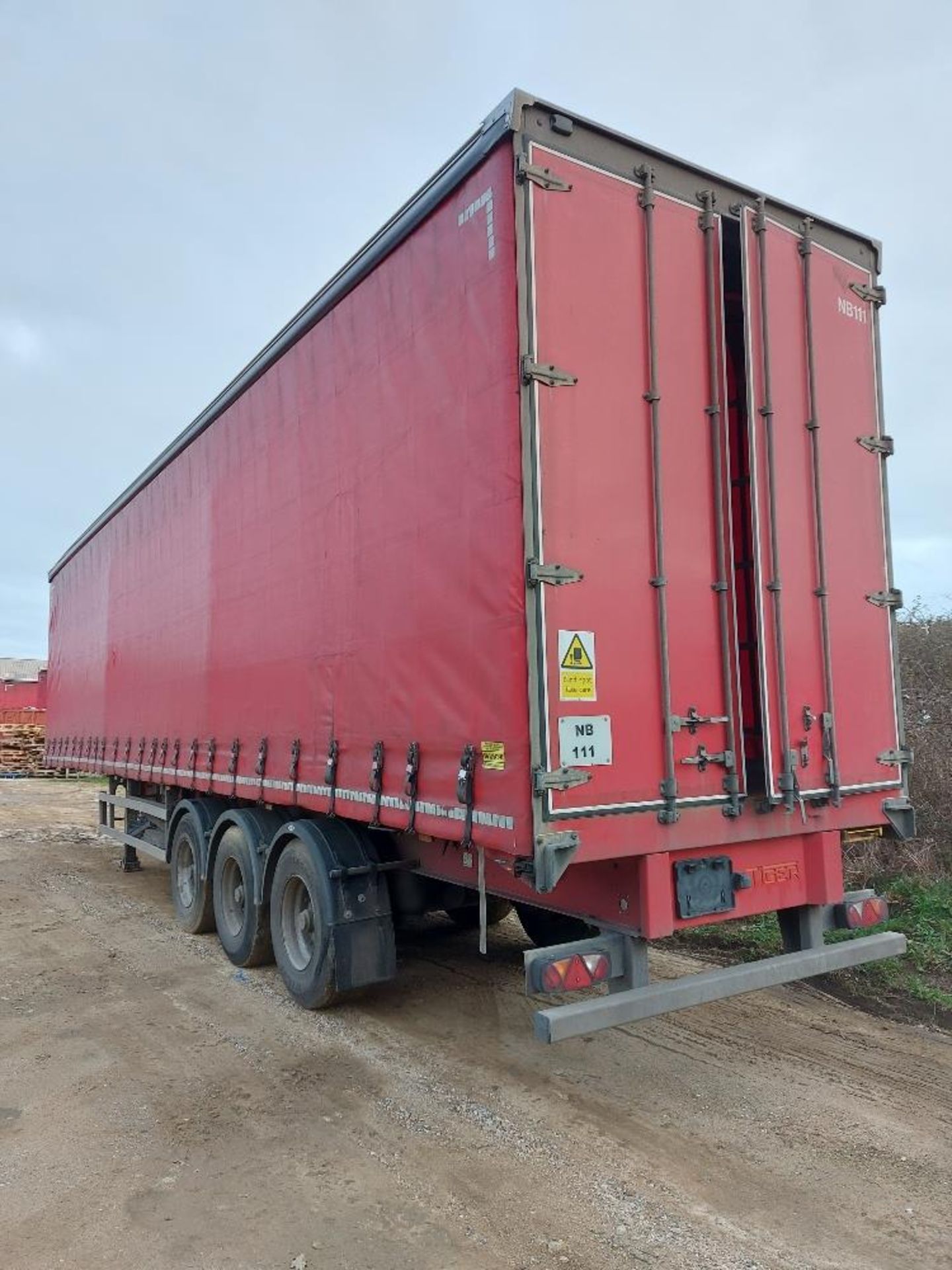 Tiger Tri-Axle 13.7m Curtain Side Trailer Unit - Image 4 of 8