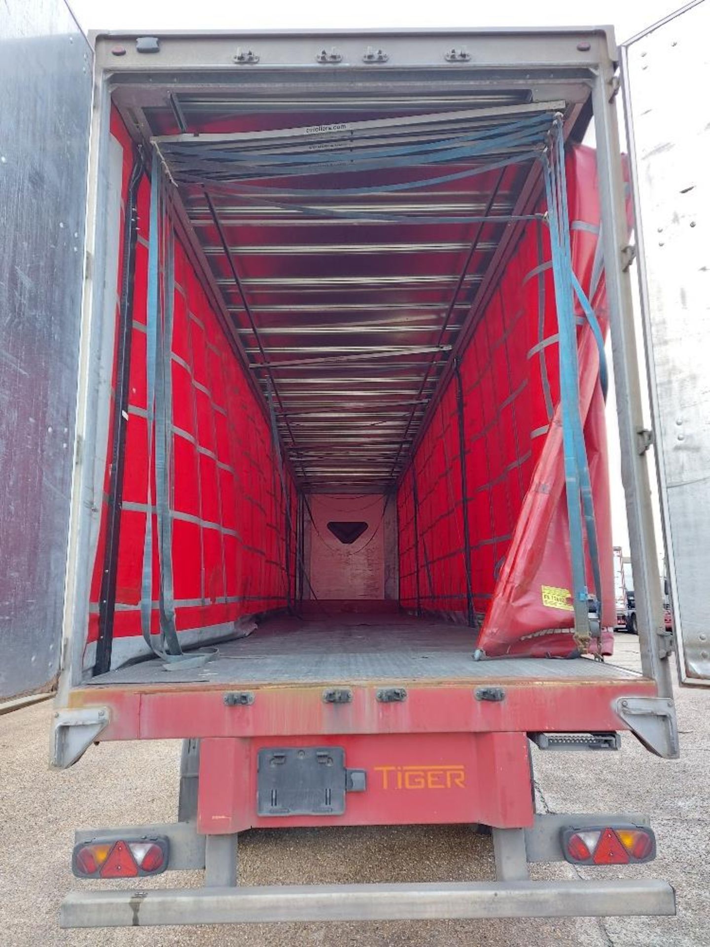 Tiger Tri-Axle 13.7m Curtain Side Trailer Unit - Image 7 of 8