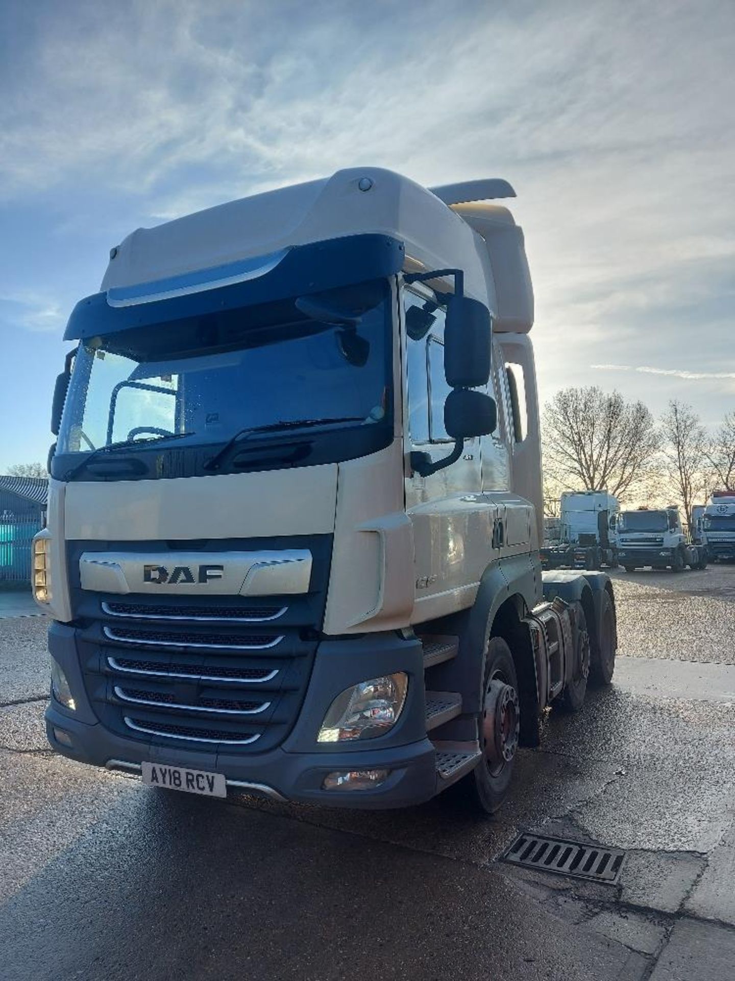 DAF CF 480 FTG Space Cab 6x2 Tractor Unit - Image 2 of 11