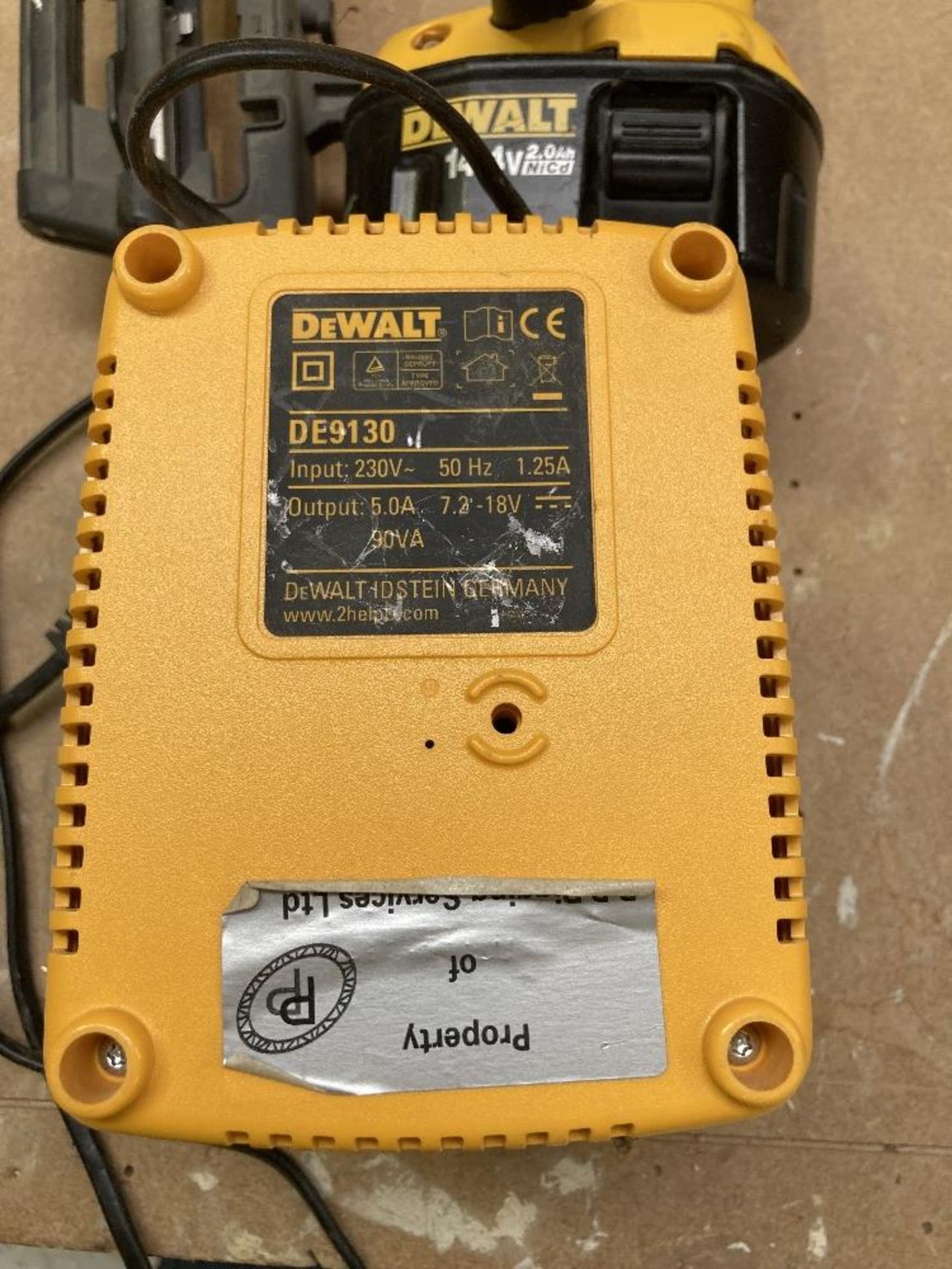 Dewalt DC610 Cordless Nailer, Charger and Spare Battery - Image 4 of 5