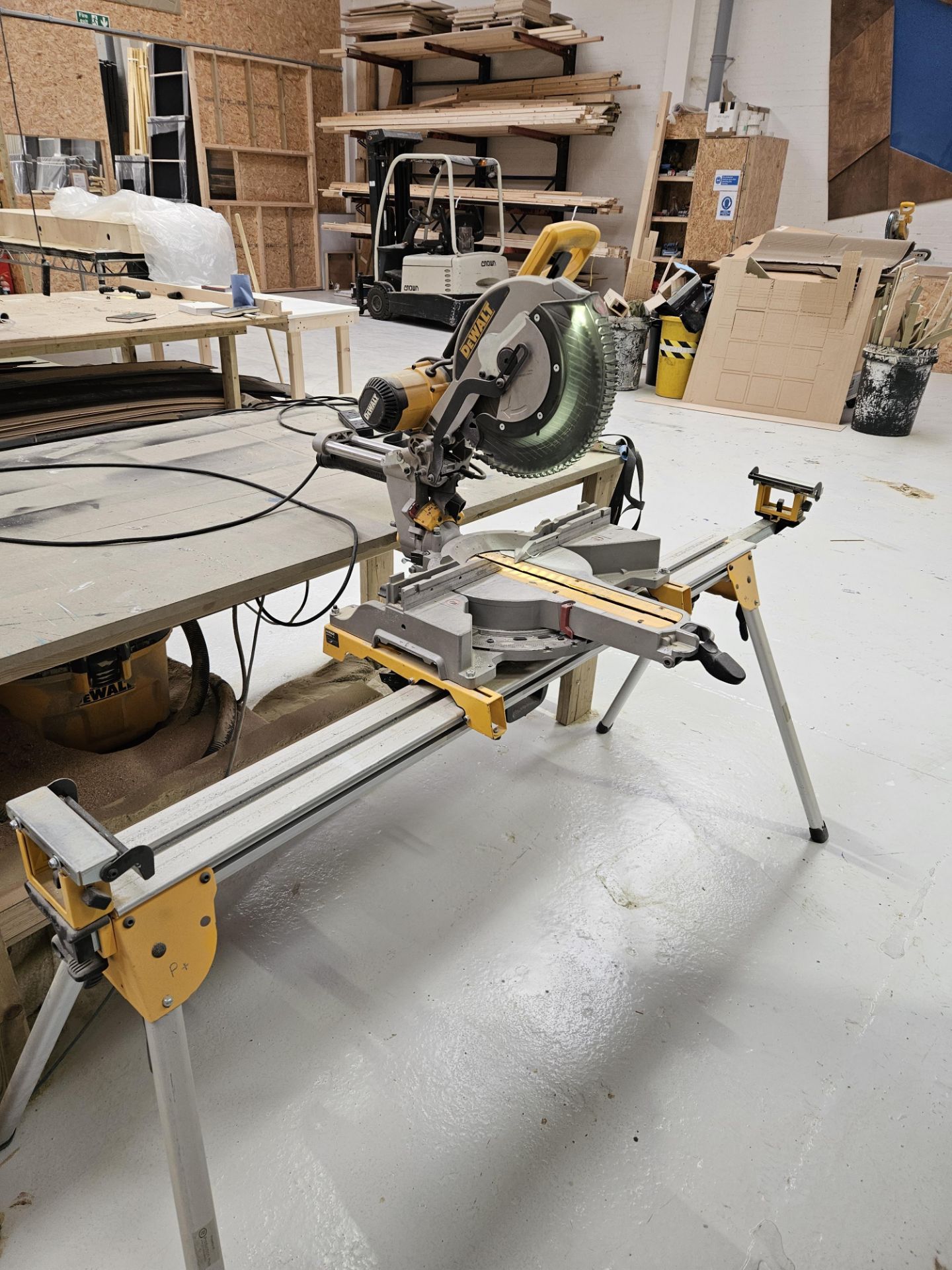 Dewalt DWS780-GB 305mm Mitre Saw - Image 8 of 8