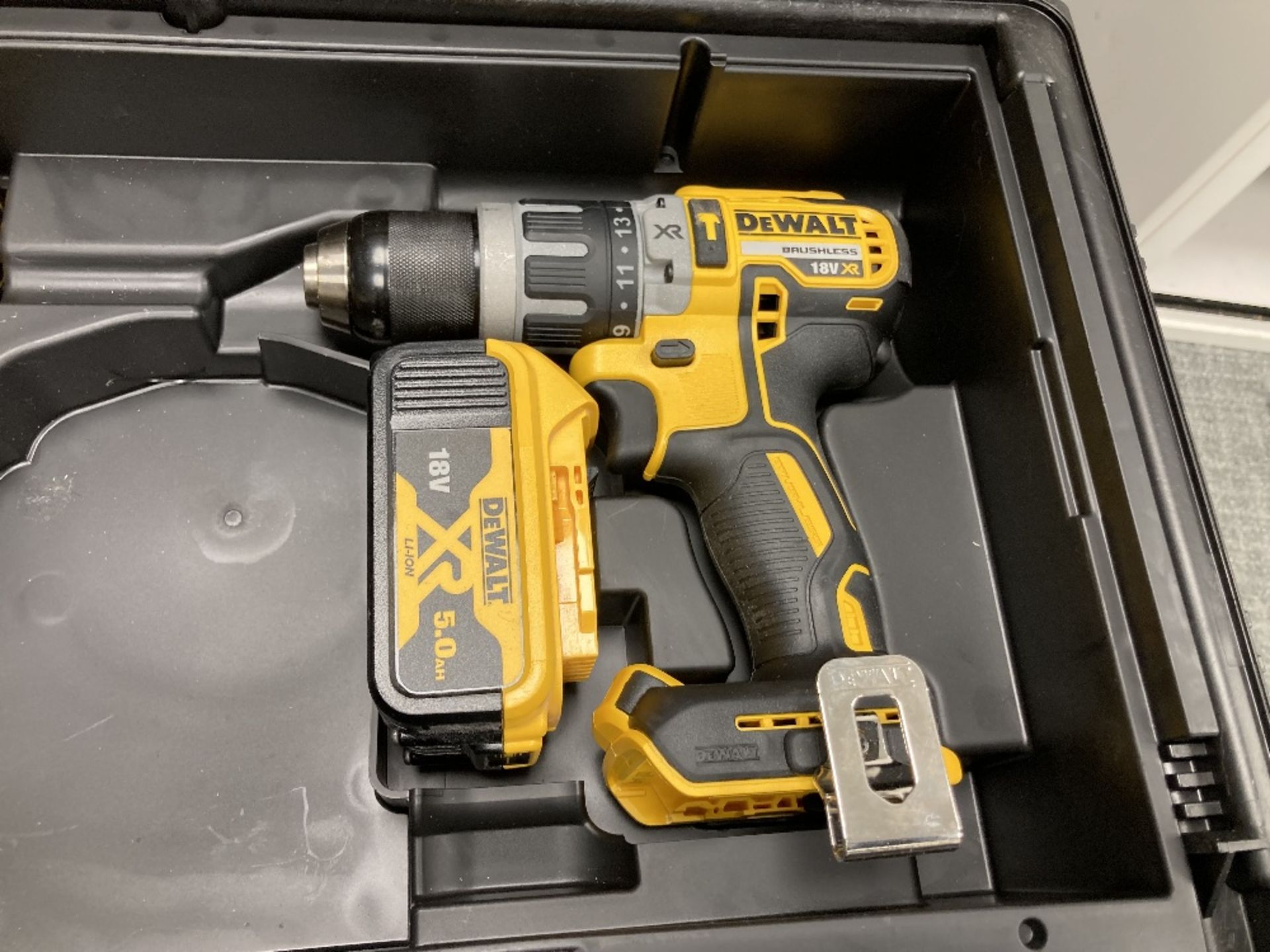 DeWalt DCK266P2-GB 18V XR Brushless Combi Drill & Impact Driver Twin Kit with 2x 5.0Ah Batteries - Image 3 of 4