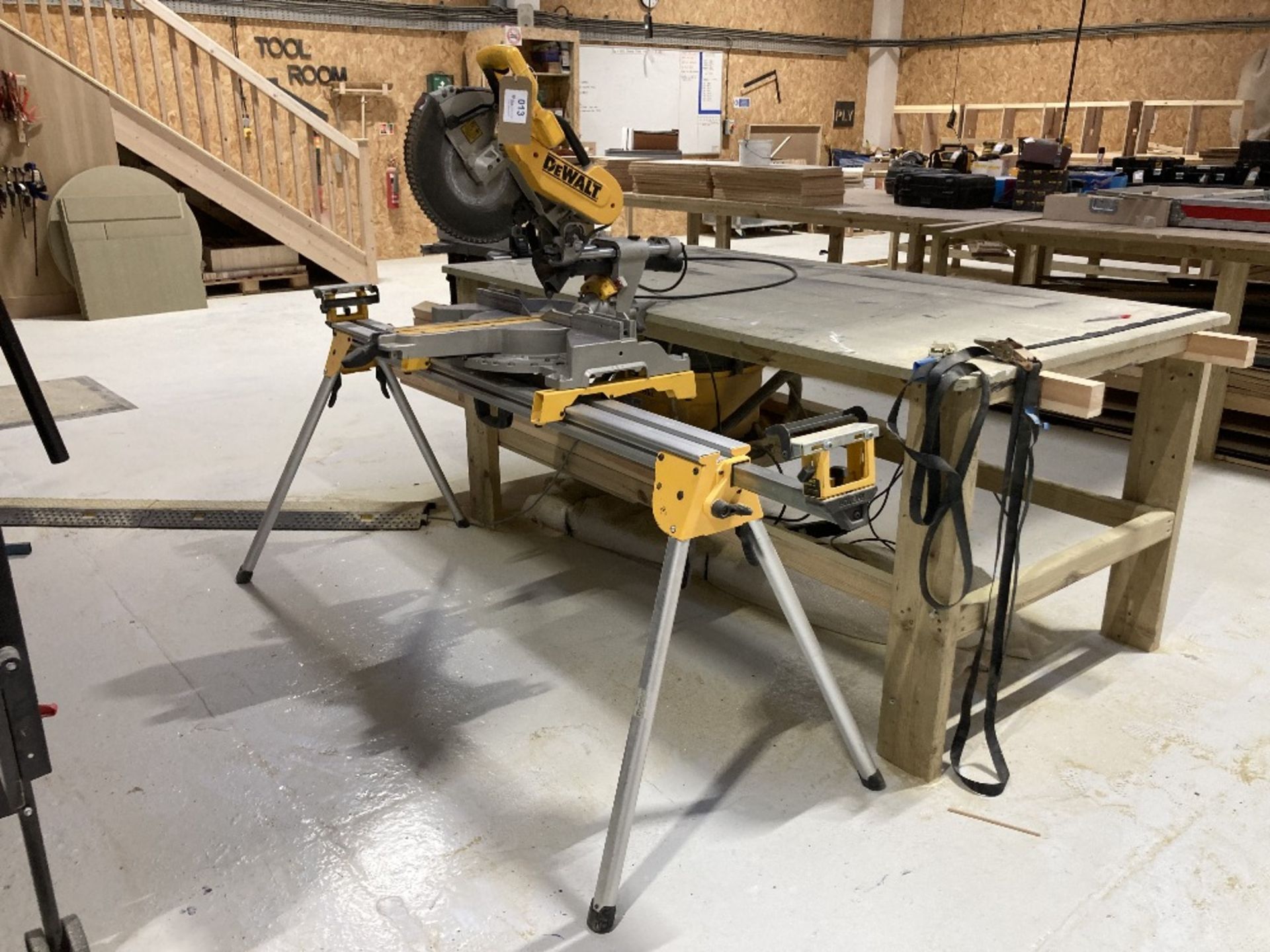 Dewalt DWS780-GB 305mm Mitre Saw