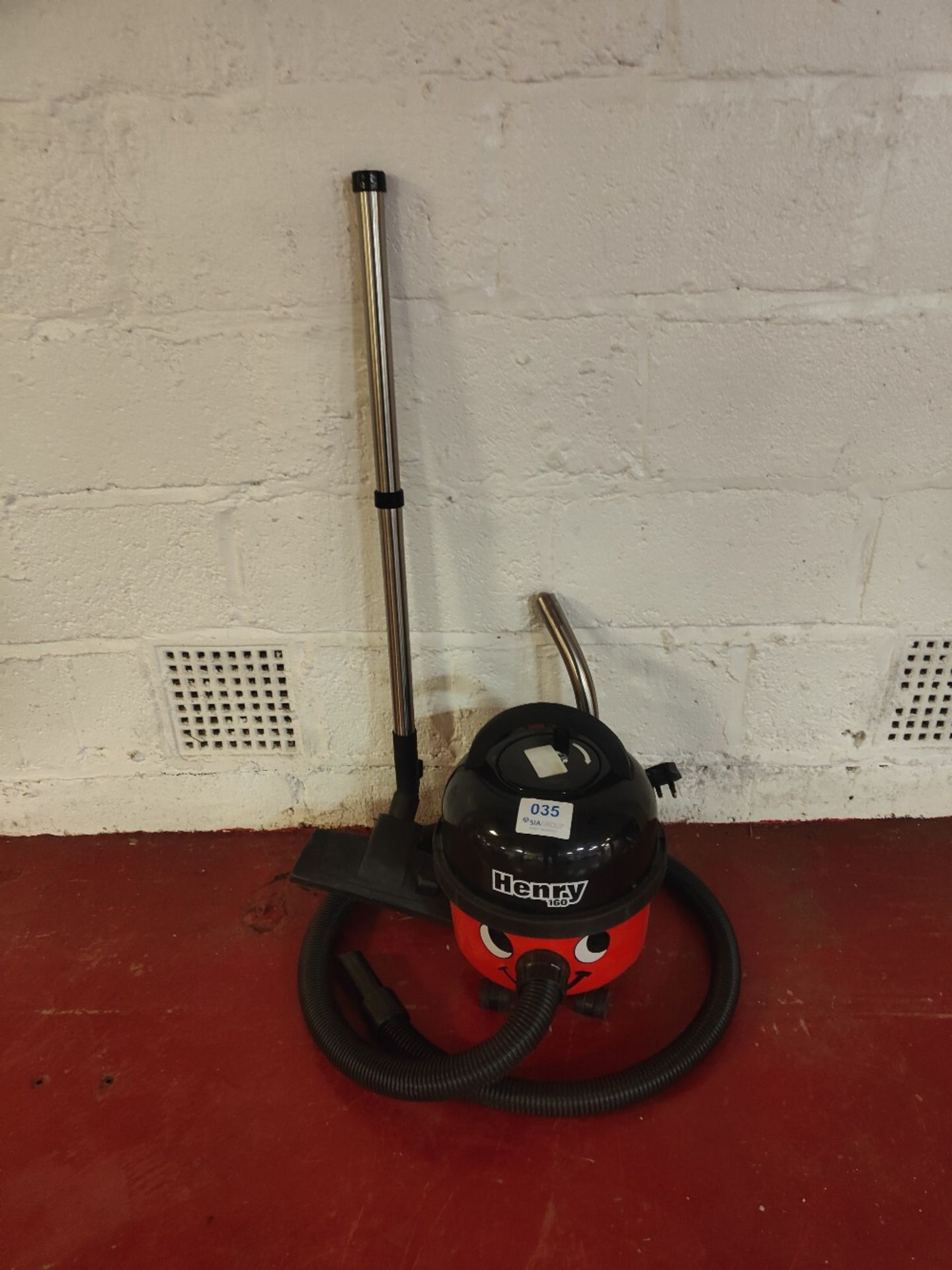 Numatic Henry 160 Vacuum Cleaner - Image 2 of 4