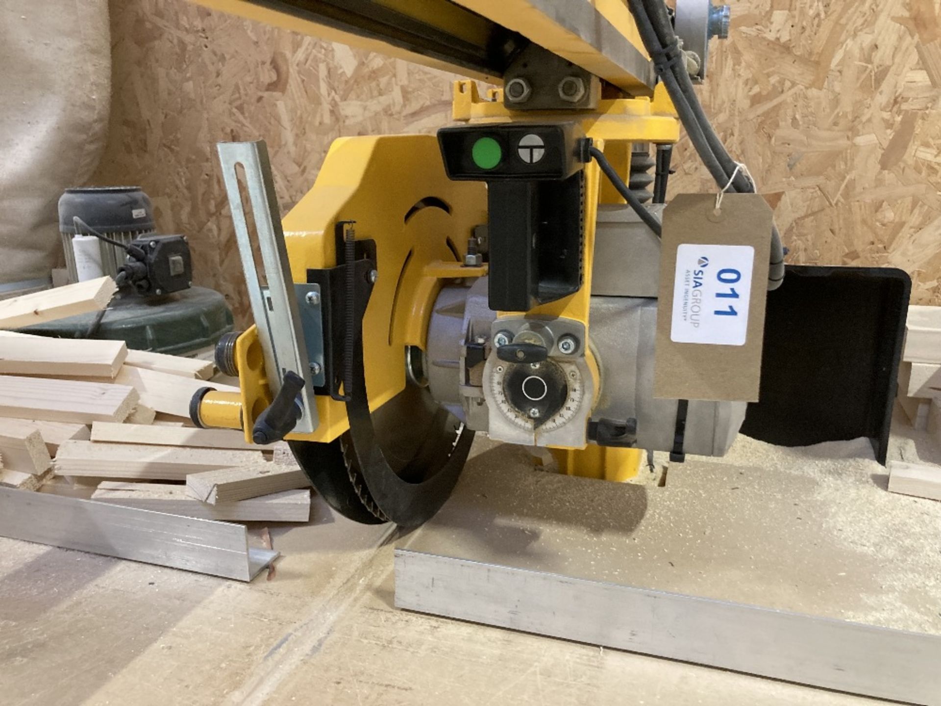 Dewalt DW729KN-XS 350mm Radial Arm Saw - Image 4 of 12