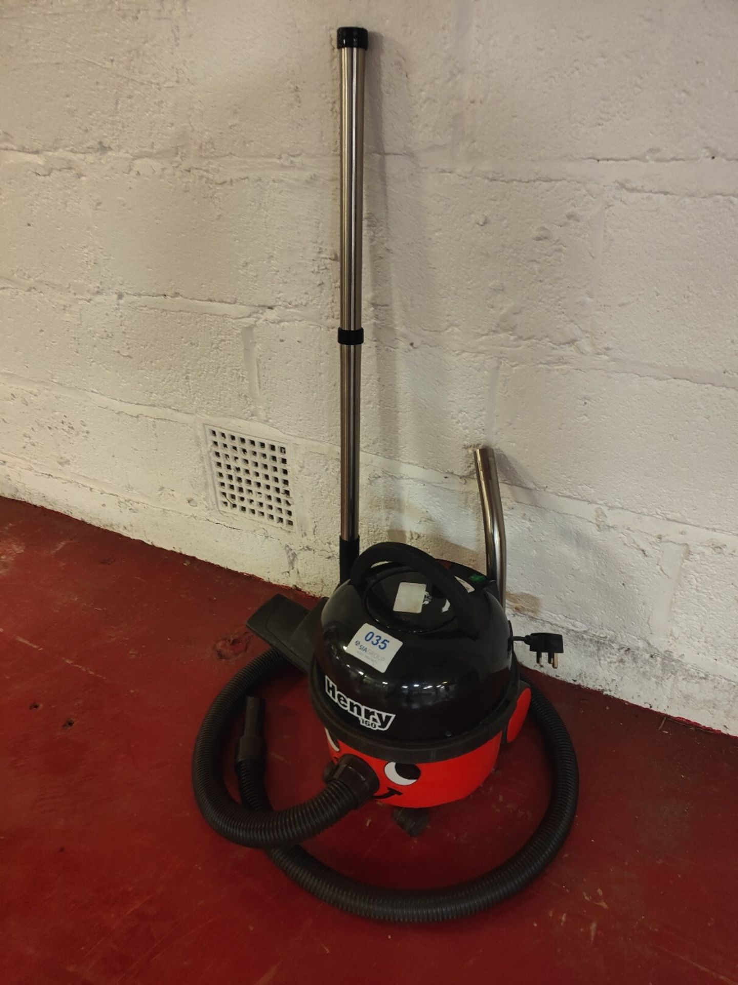 Numatic Henry 160 Vacuum Cleaner - Image 3 of 4