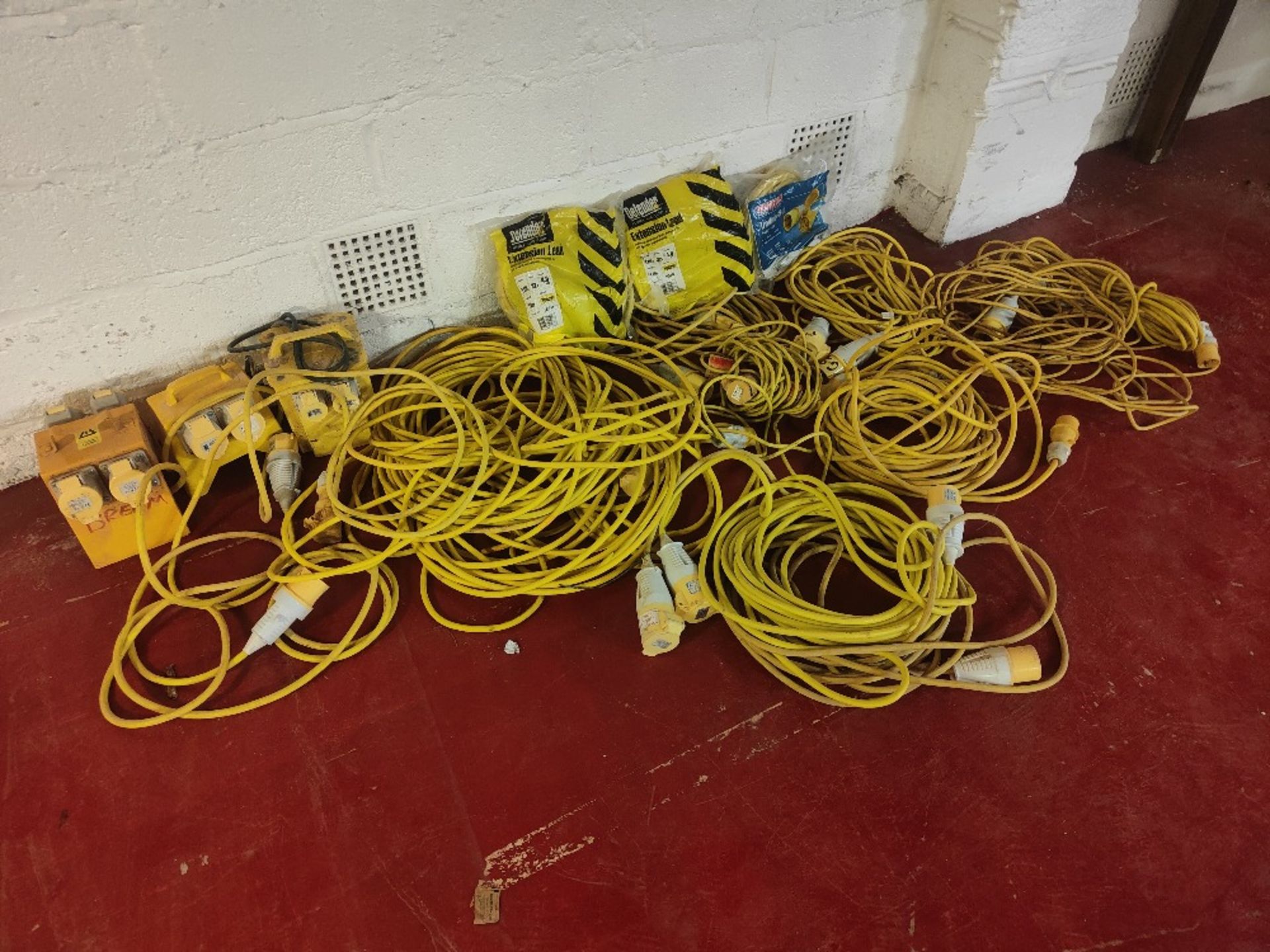 Quantity of 110V Electrical Cables and Splitters - Image 2 of 5