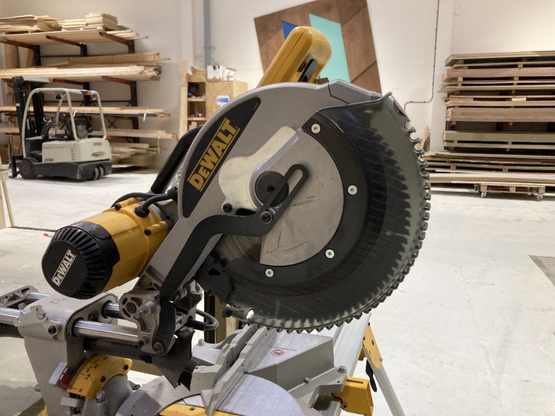 Dewalt DWS780-GB 305mm Mitre Saw - Image 4 of 8